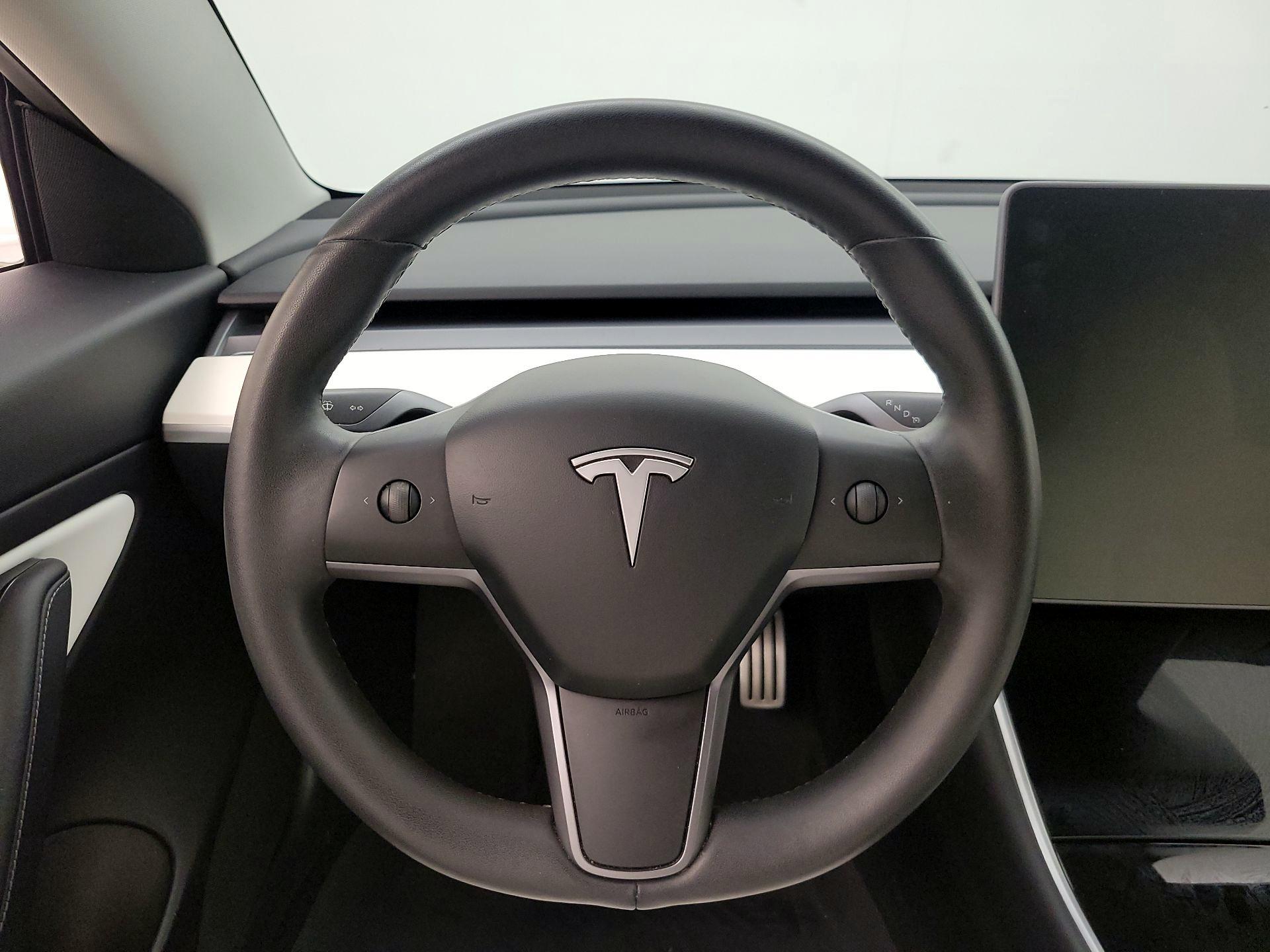 Thumbnail: 2020 Tesla Model 3 - 10