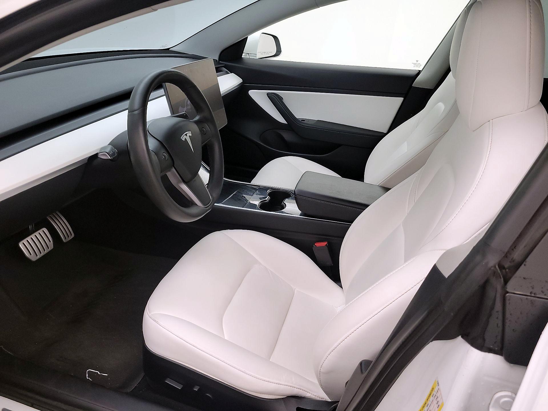 Thumbnail: 2020 Tesla Model 3 - 11