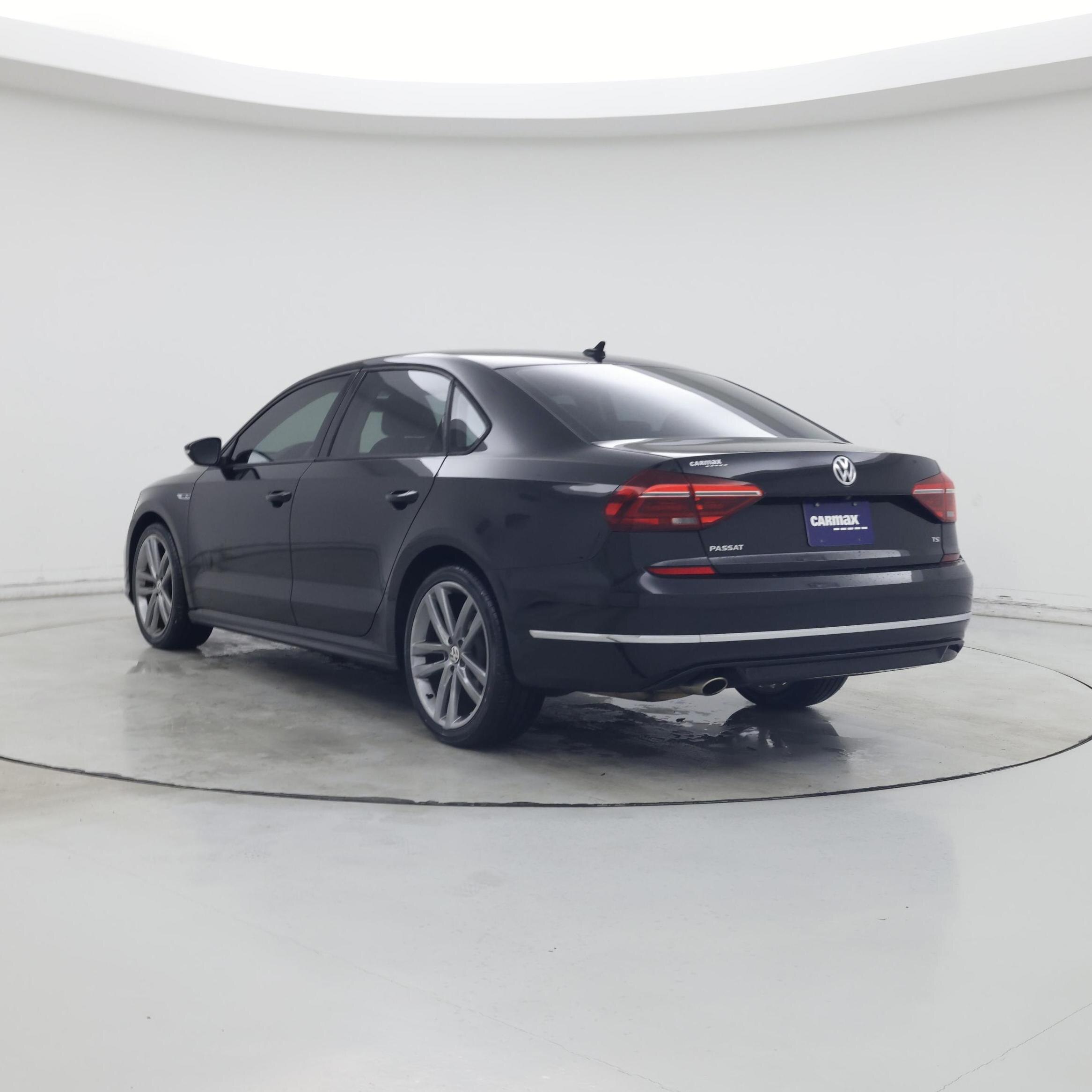 Thumbnail: 2018 Volkswagen Passat - 2