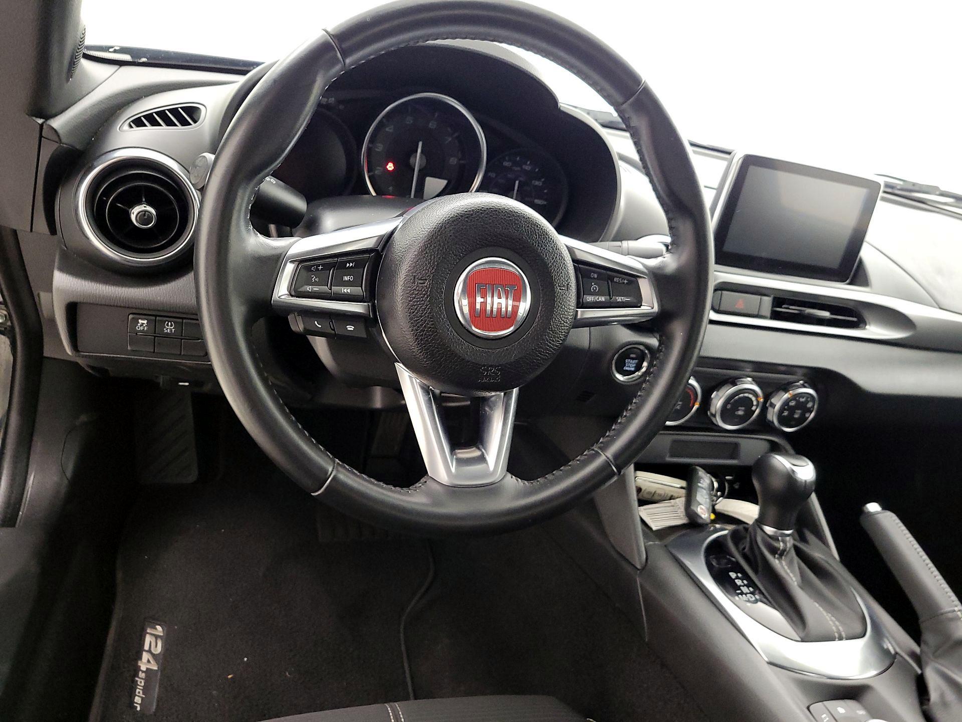 Thumbnail: 2020 Fiat 124 Spider - 10