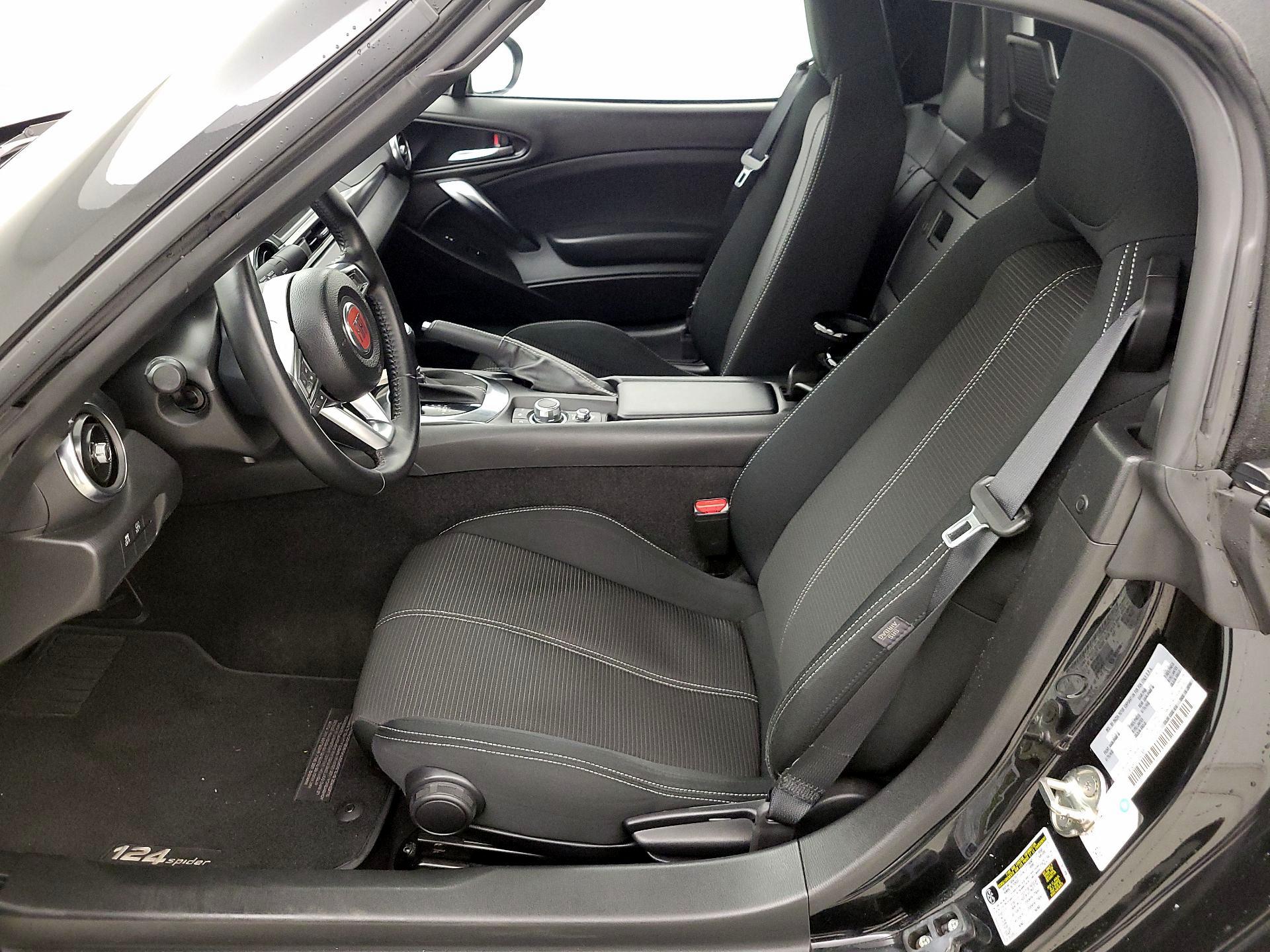 Thumbnail: 2020 Fiat 124 Spider - 11