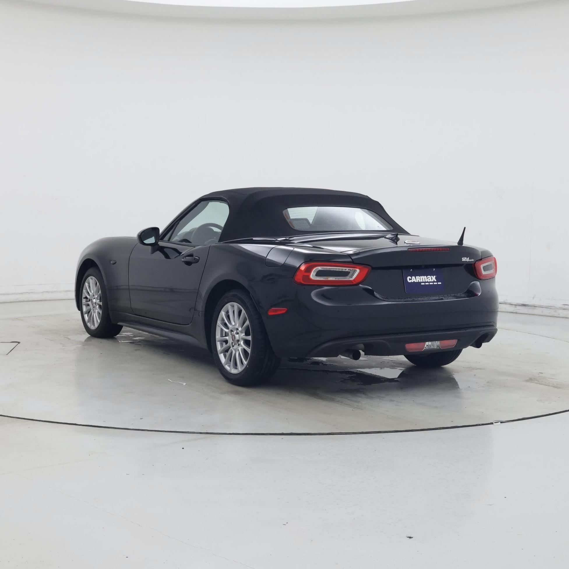 Thumbnail: 2020 Fiat 124 Spider - 2