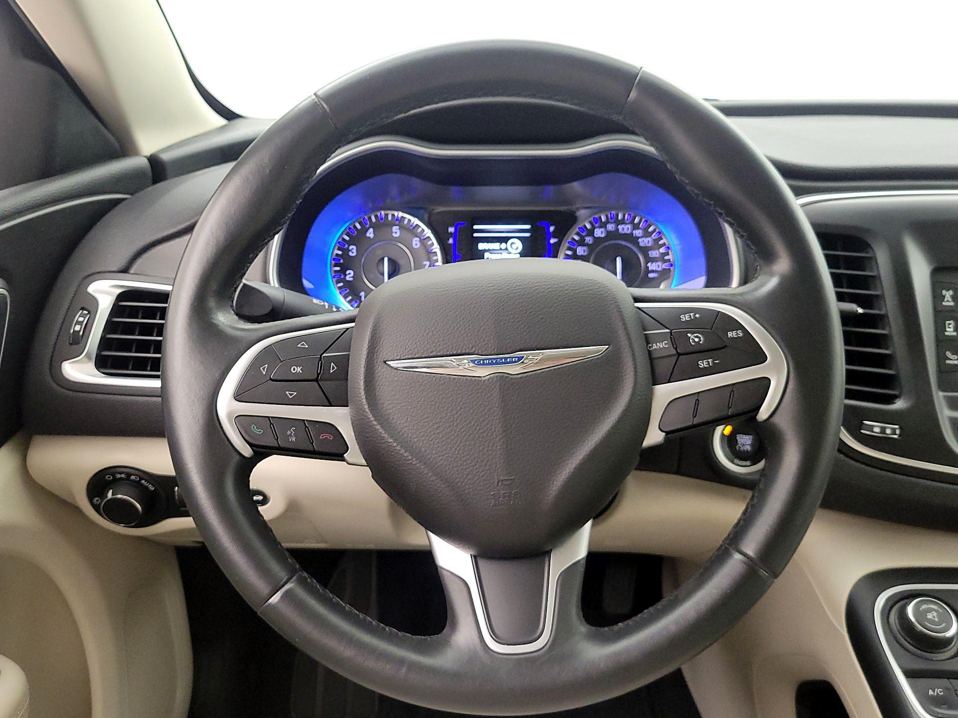 Thumbnail: 2015 Chrysler 200 - 10