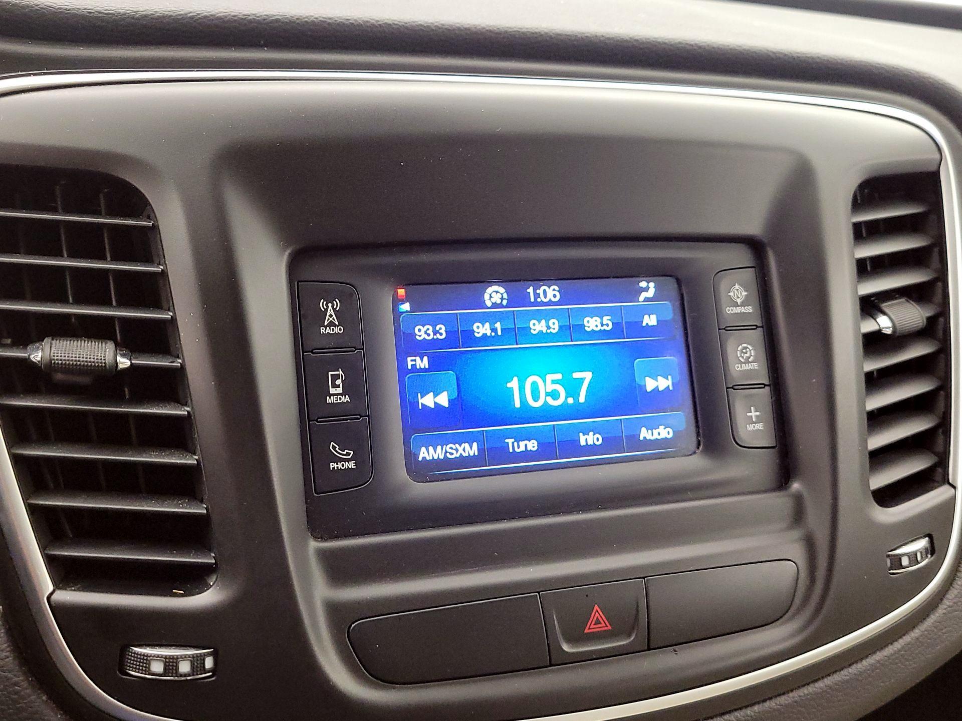 Thumbnail: 2015 Chrysler 200 - 15