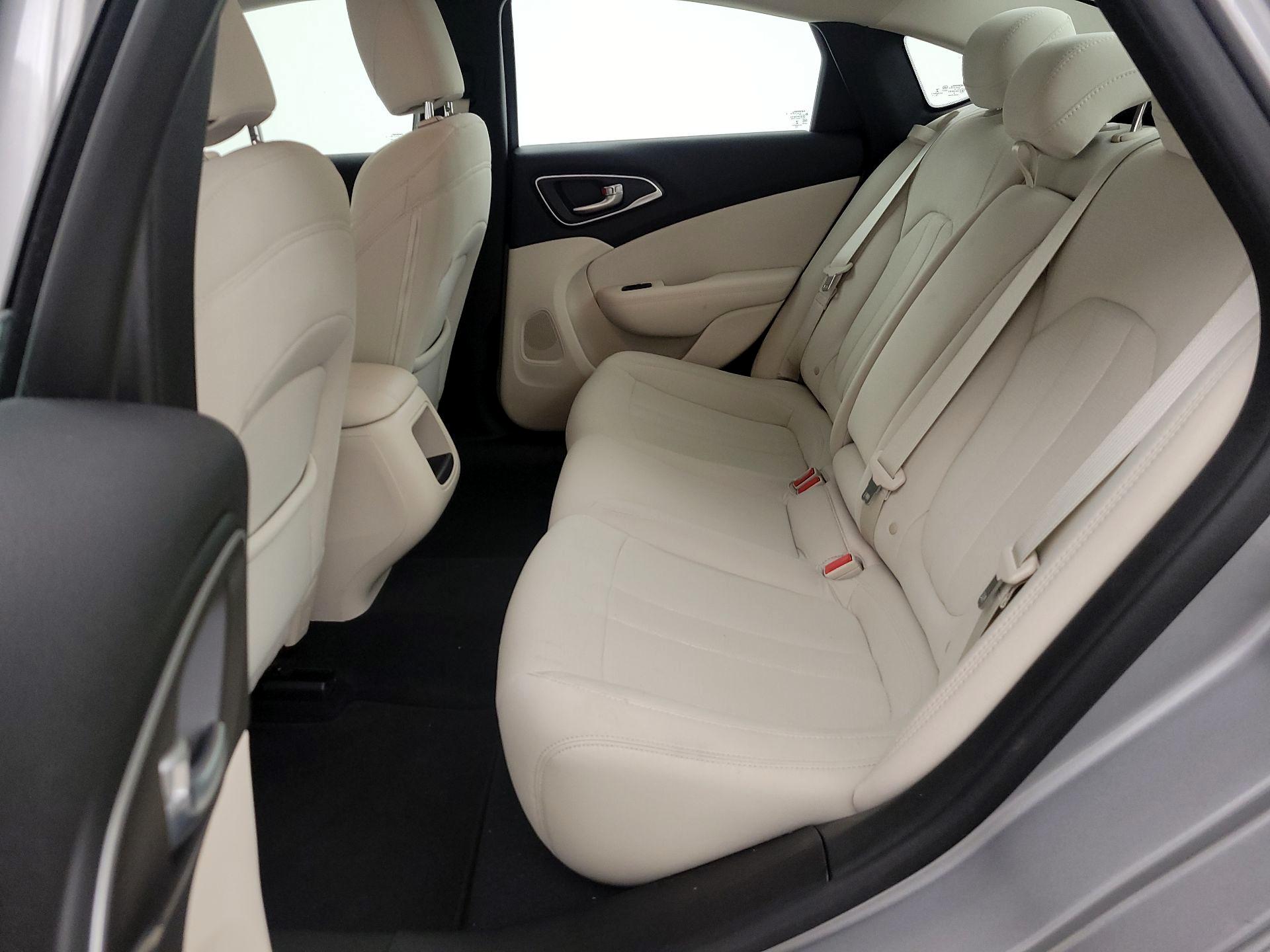 Thumbnail: 2015 Chrysler 200 - 19