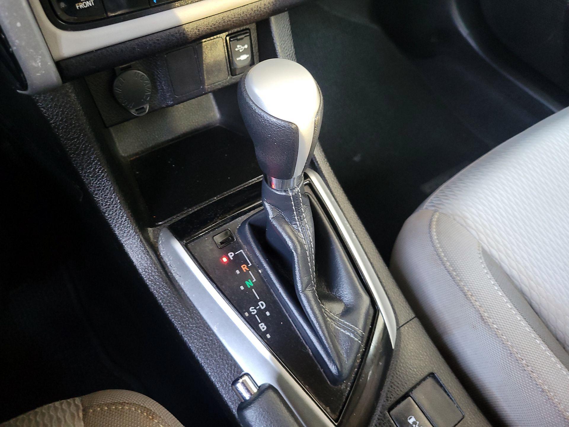 Thumbnail: 2019 Toyota Corolla - 17