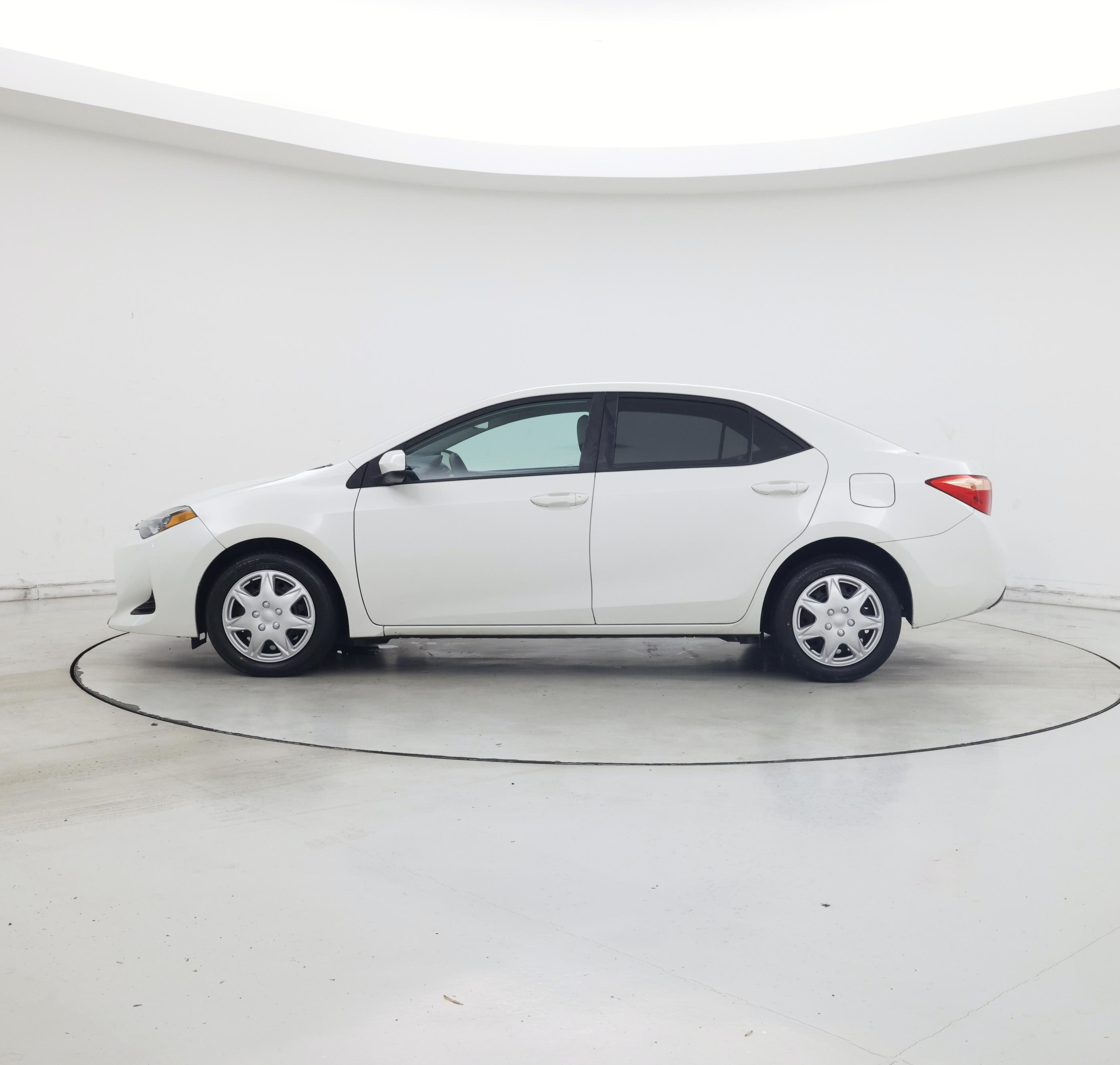 Thumbnail: 2019 Toyota Corolla - 3