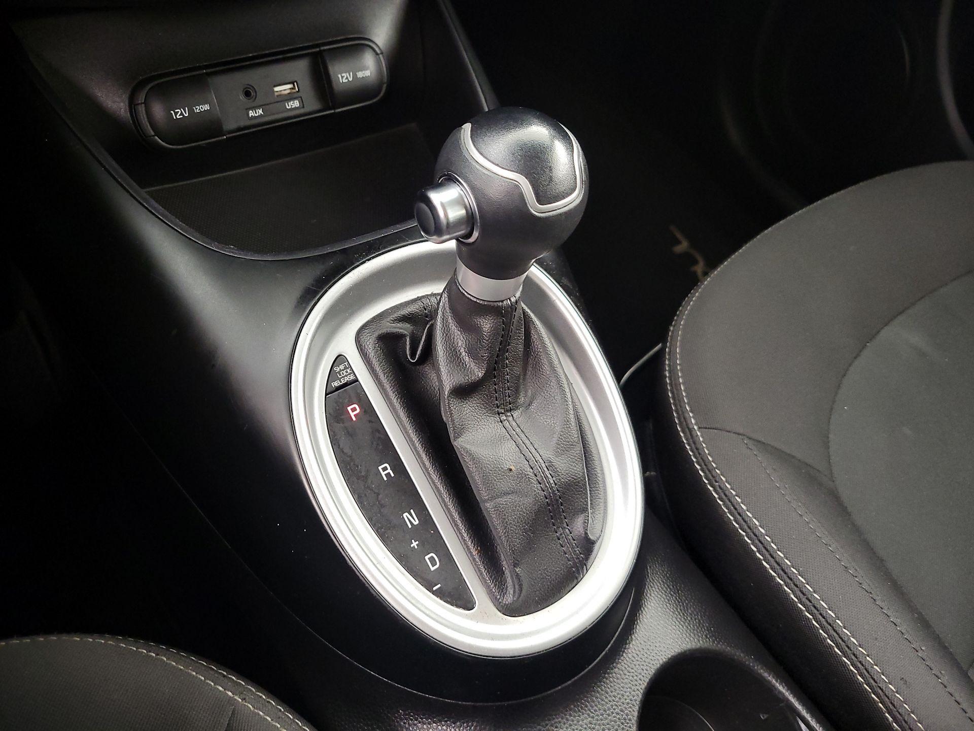 Thumbnail: 2015 Kia Soul - 16