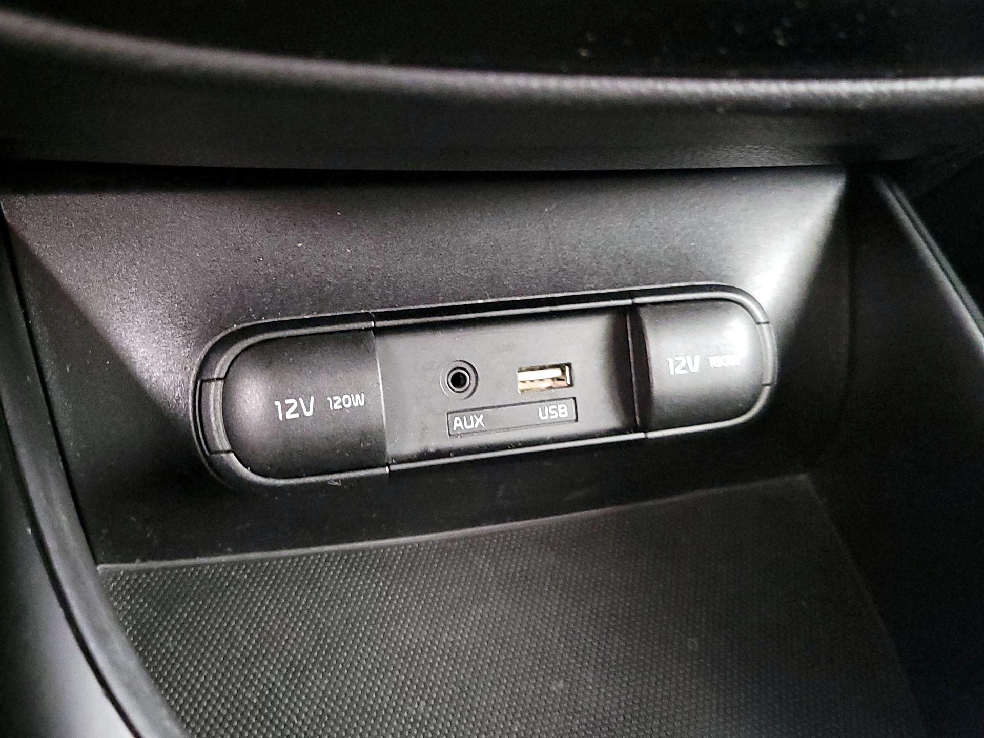 Thumbnail: 2015 Kia Soul - 17