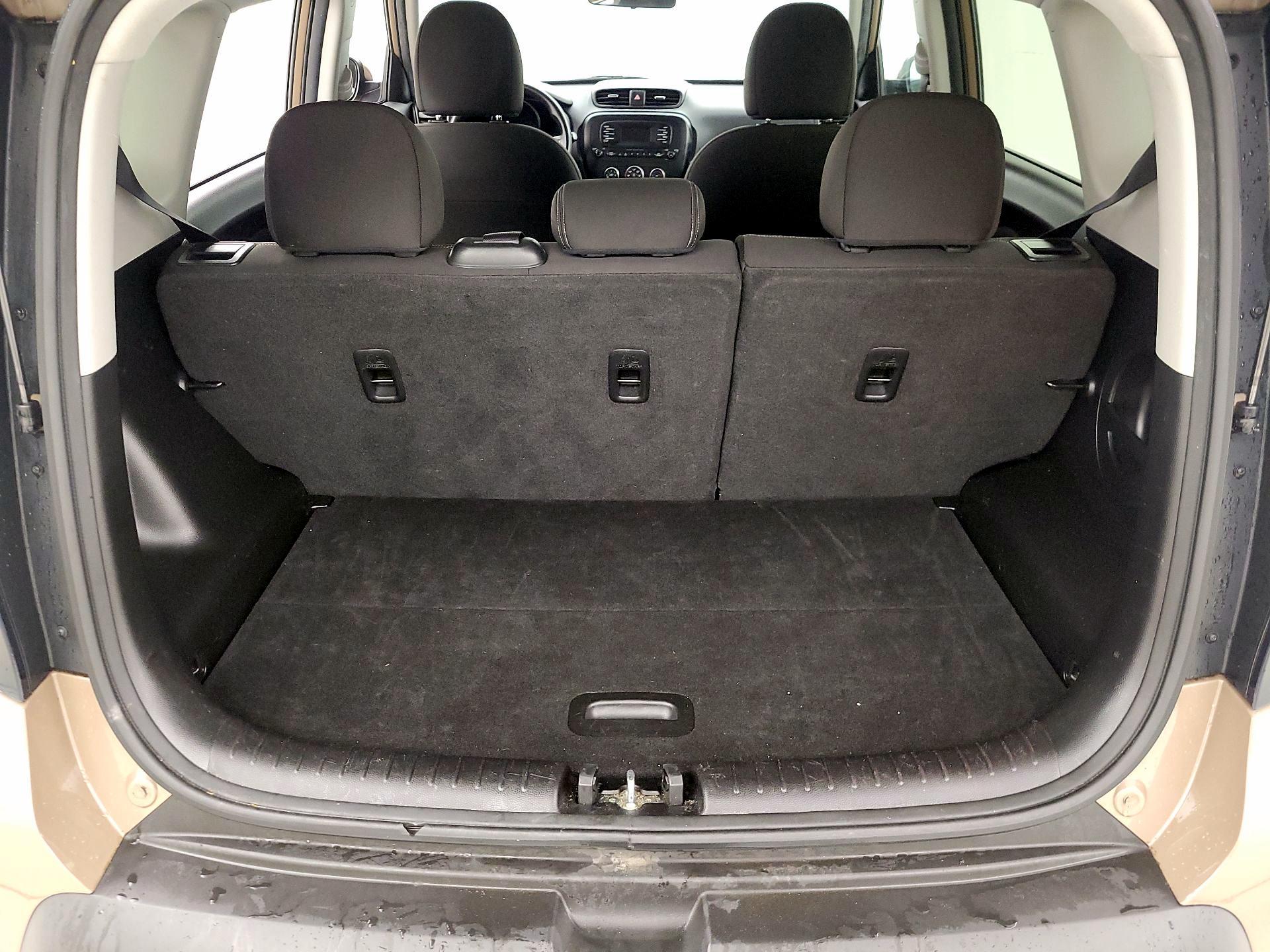 Thumbnail: 2015 Kia Soul - 19