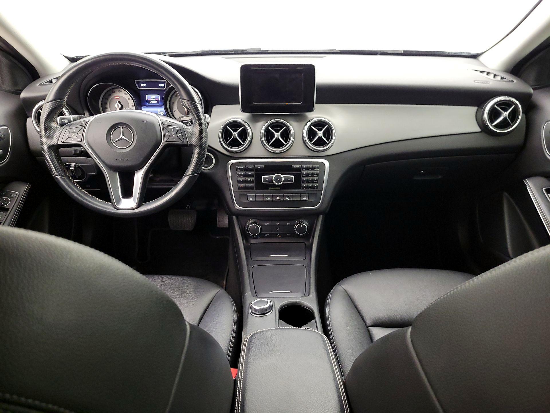 Thumbnail: 2015 Mercedes-Benz GLA - 9