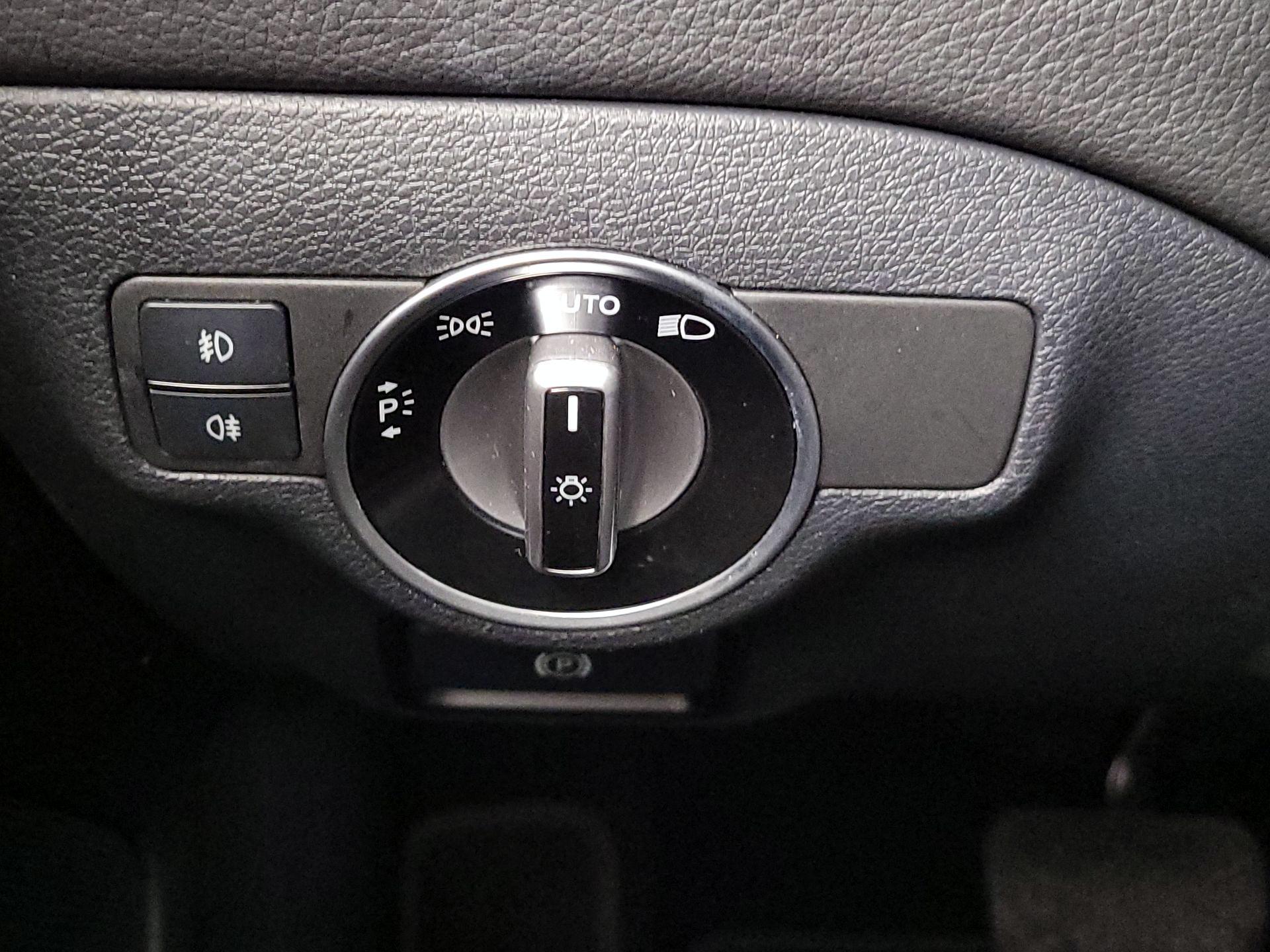 Thumbnail: 2015 Mercedes-Benz GLA - 13