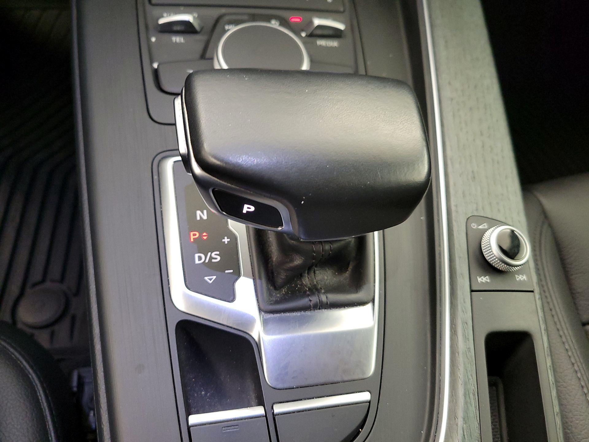 Thumbnail: 2018 Audi A4 - 17