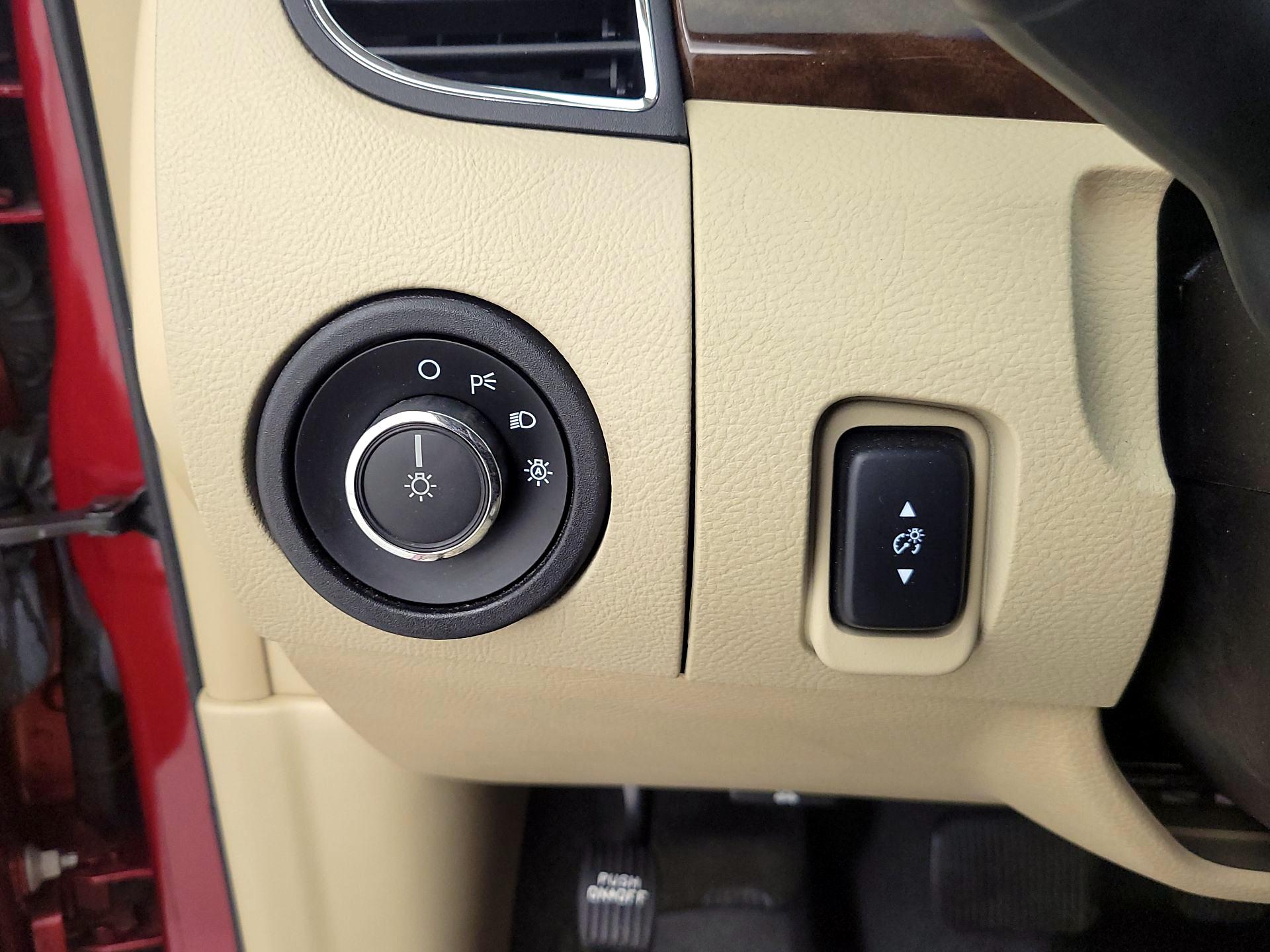 Thumbnail: 2014 Ford Taurus - 13