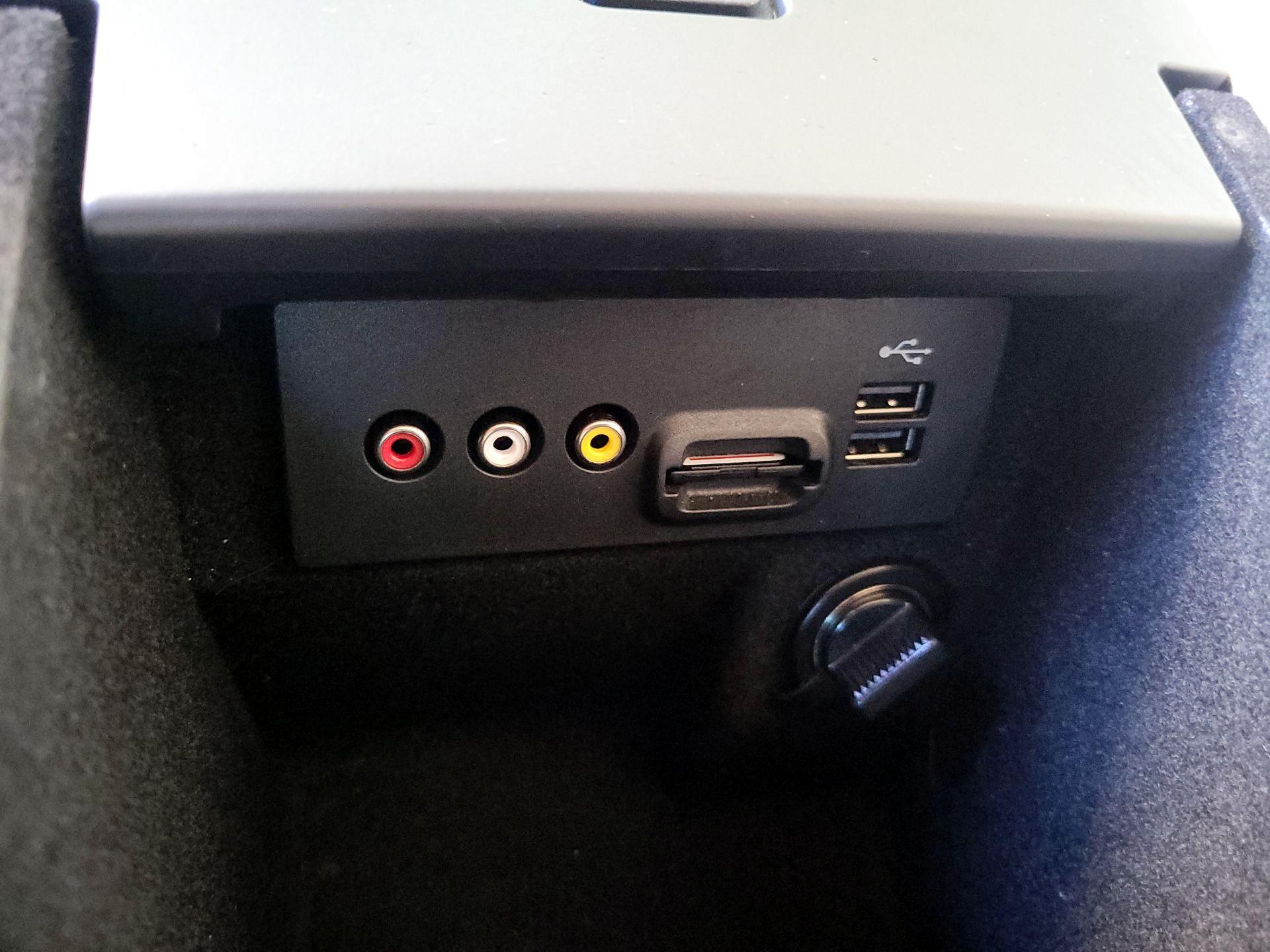 Thumbnail: 2014 Ford Taurus - 19