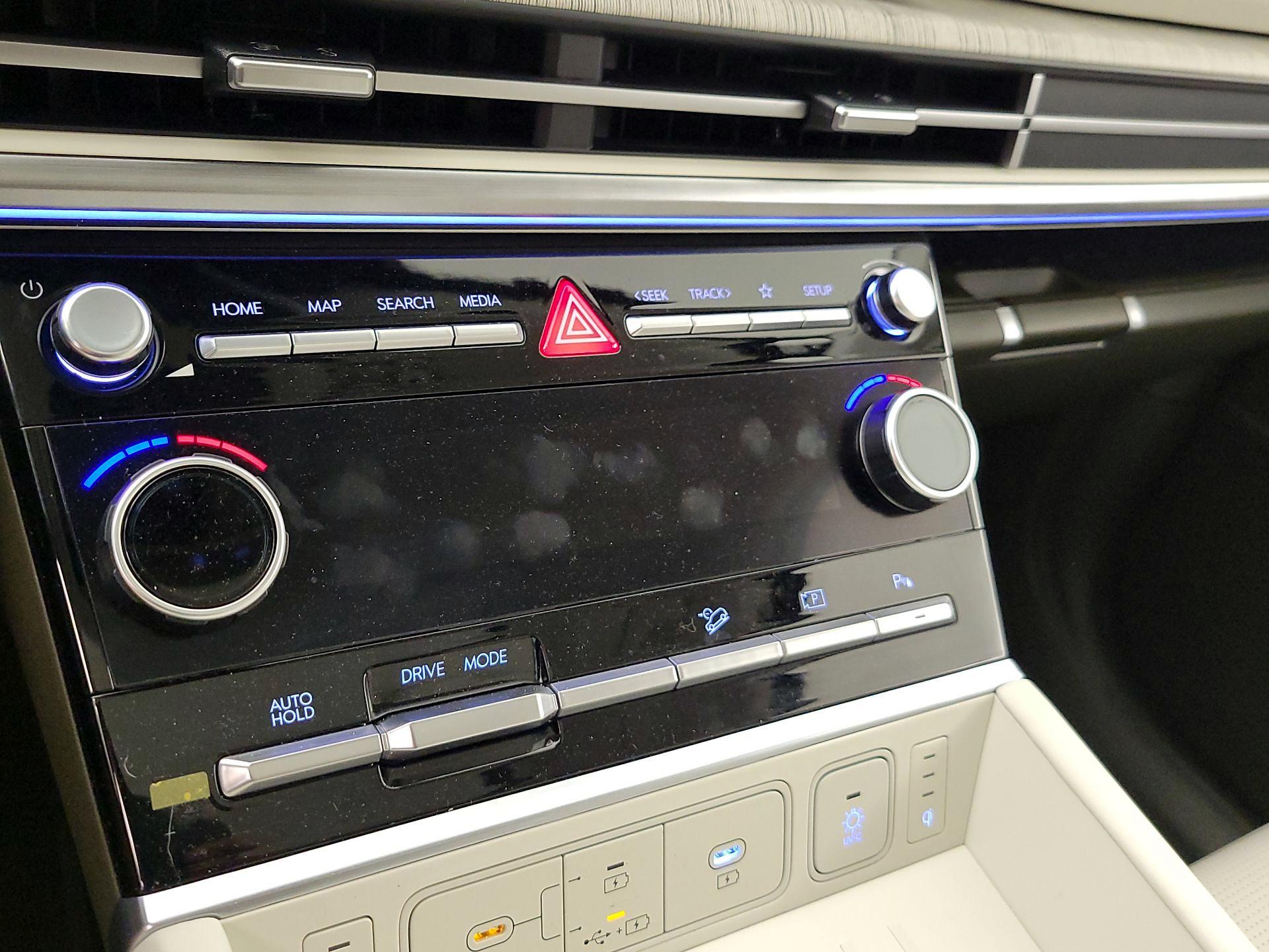 Thumbnail: 2025 Hyundai Santa Fe - 17