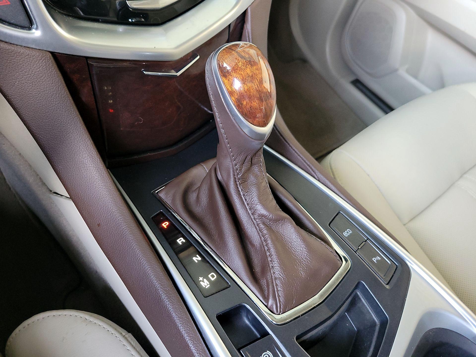 Thumbnail: 2016 Cadillac SRX - 18