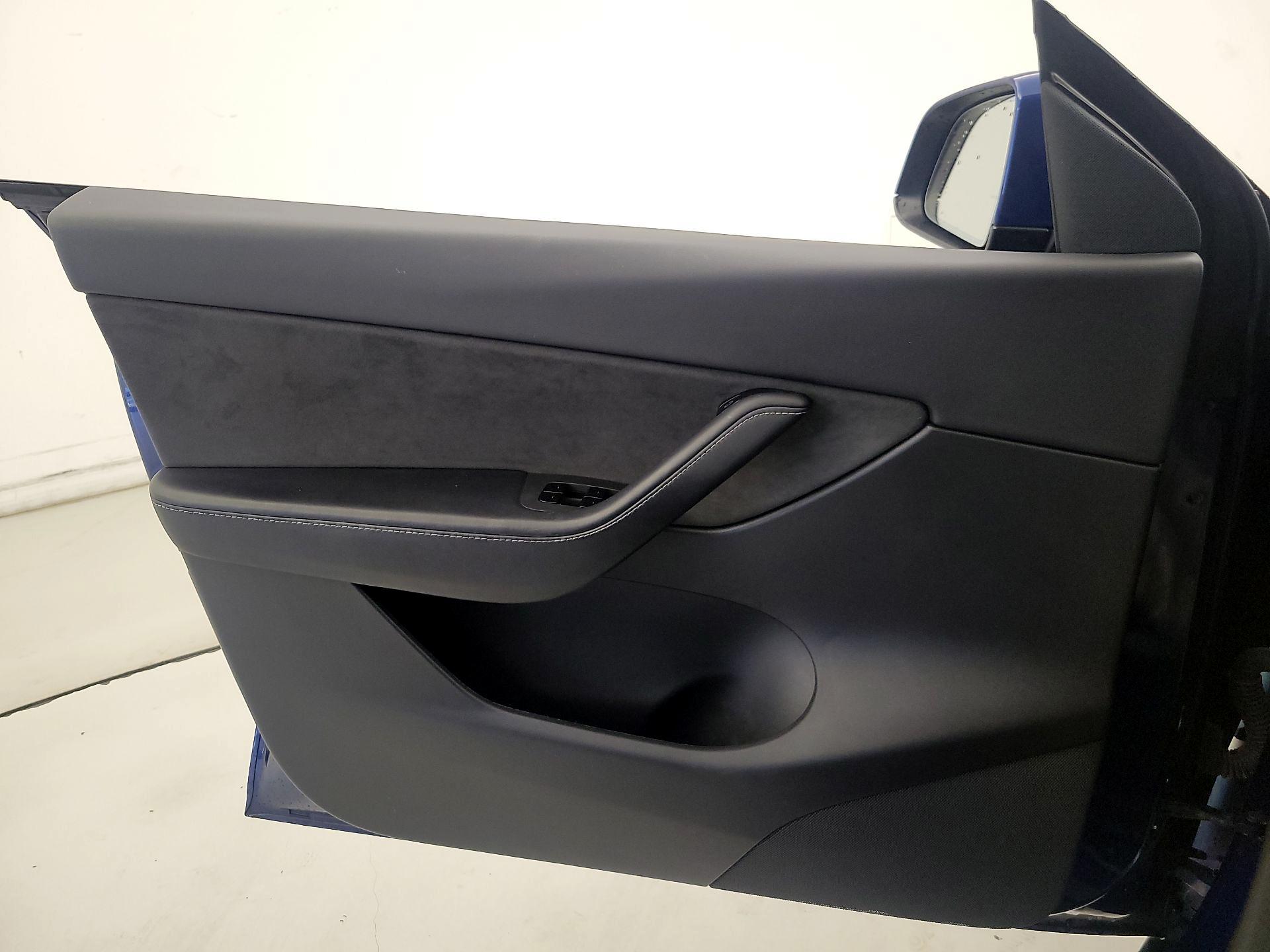 Thumbnail: 2021 Tesla Model Y - 12