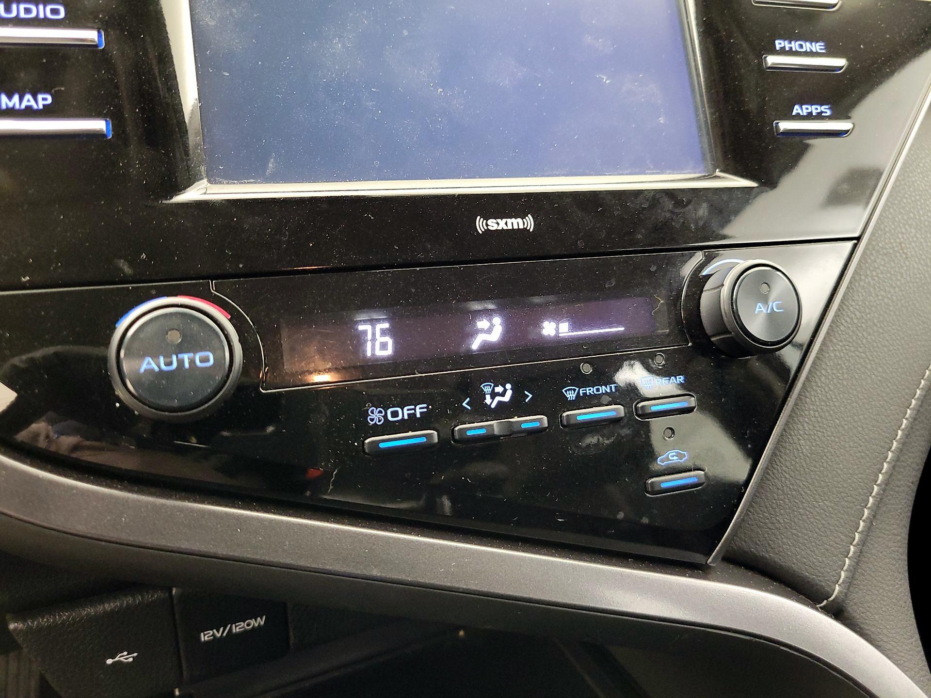 Thumbnail: 2020 Toyota Camry - 17