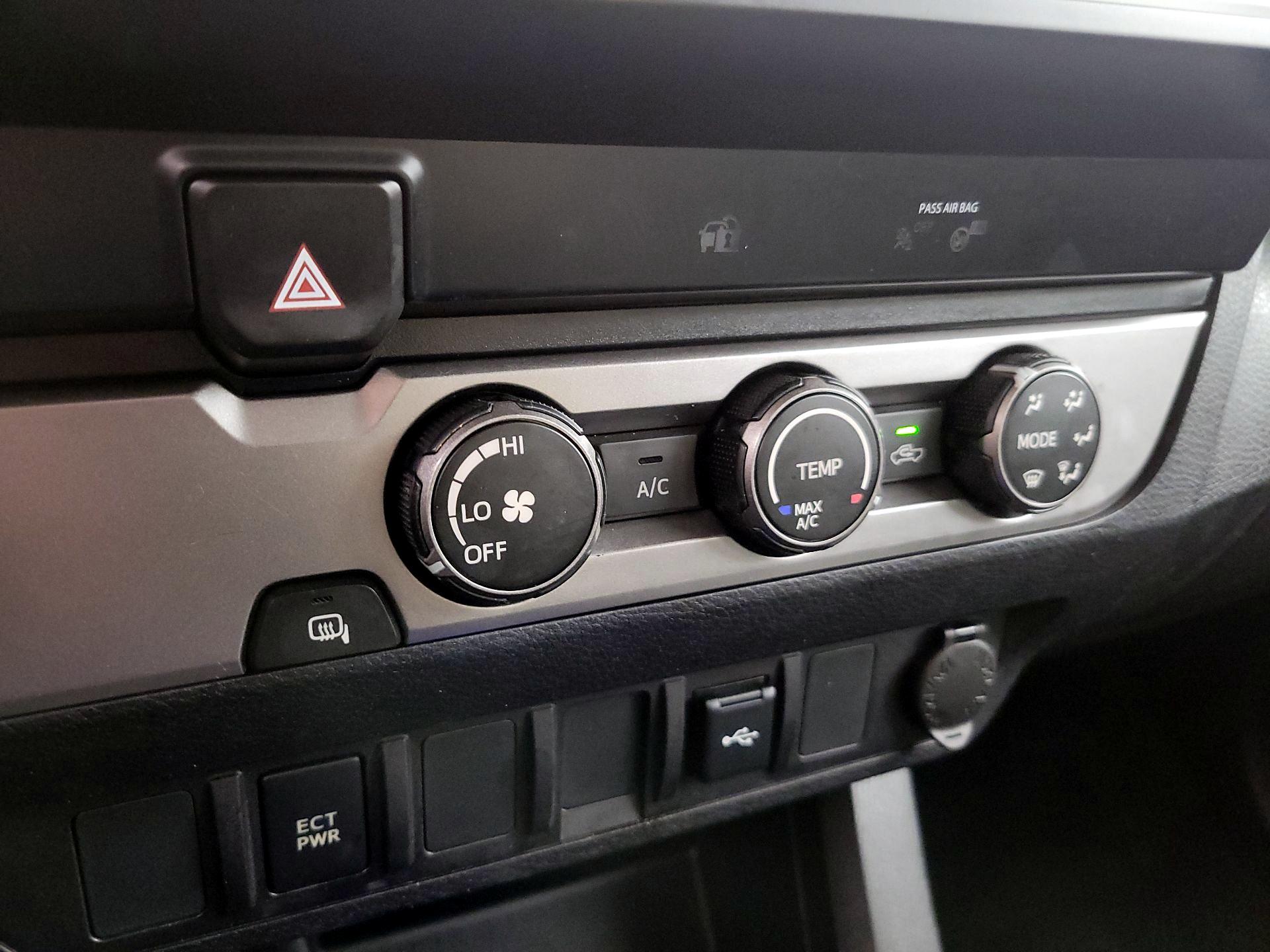 Thumbnail: 2020 Toyota Tacoma - 17