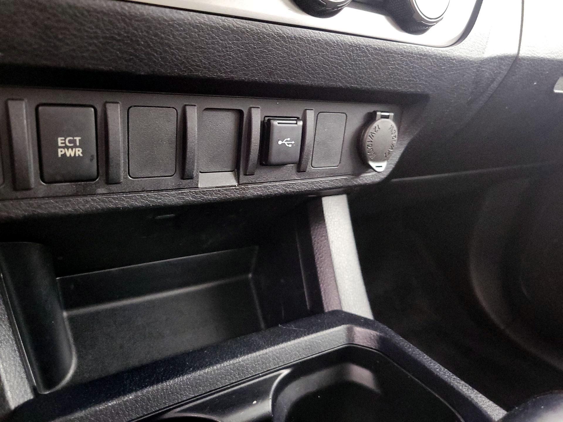 Thumbnail: 2020 Toyota Tacoma - 19