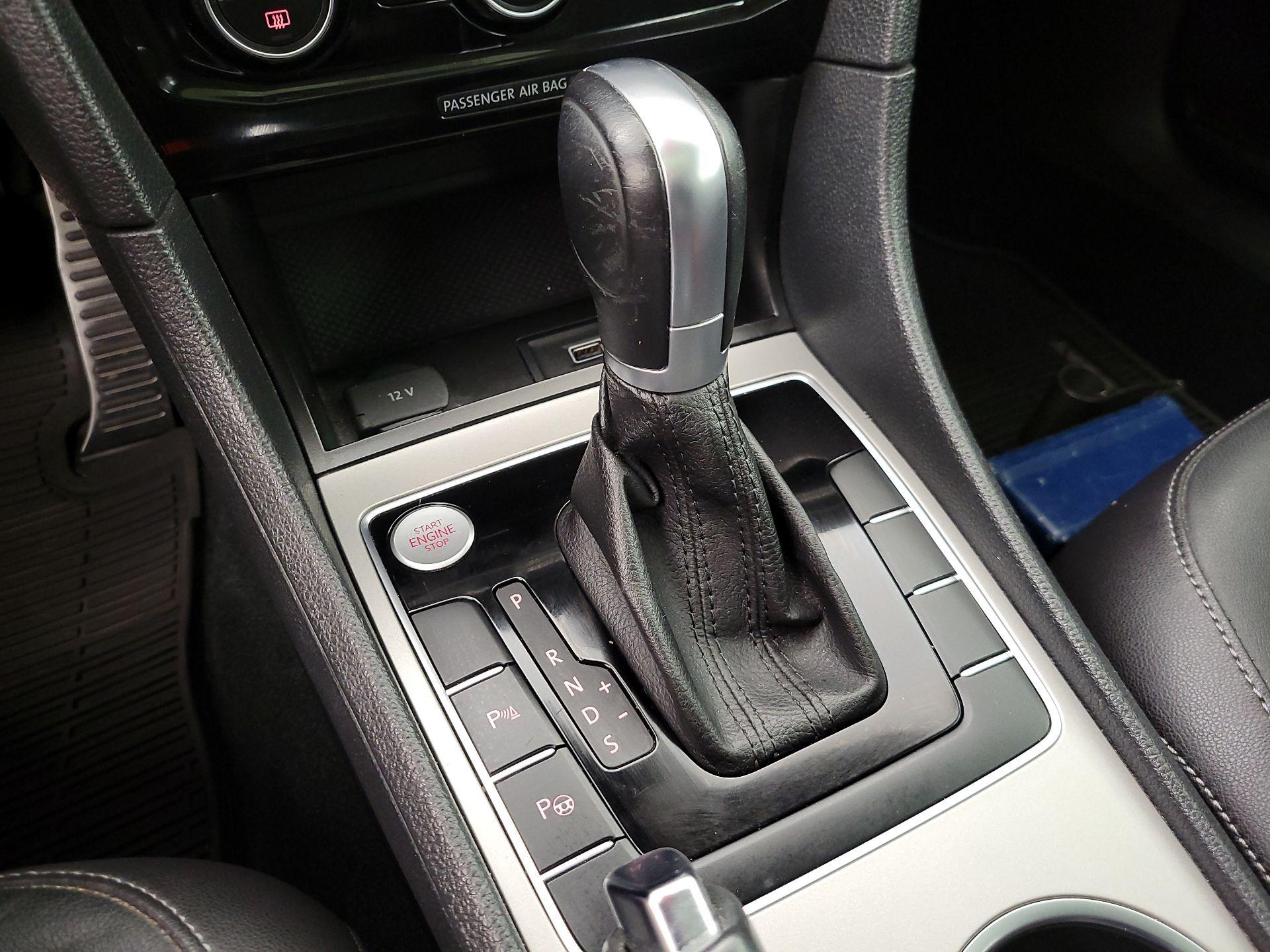 Thumbnail: 2020 Volkswagen Passat - 18