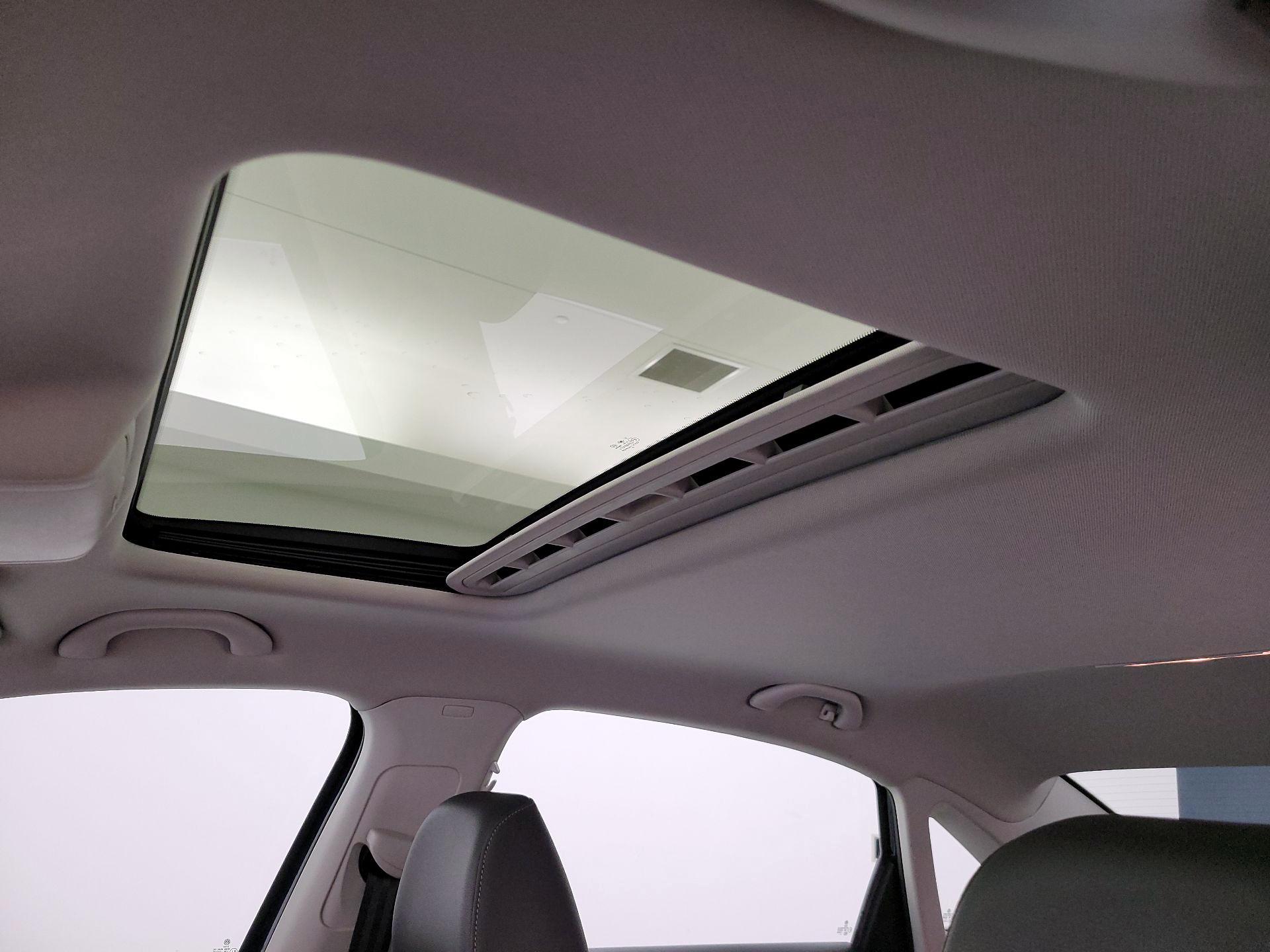 Thumbnail: 2020 Volkswagen Passat - 20