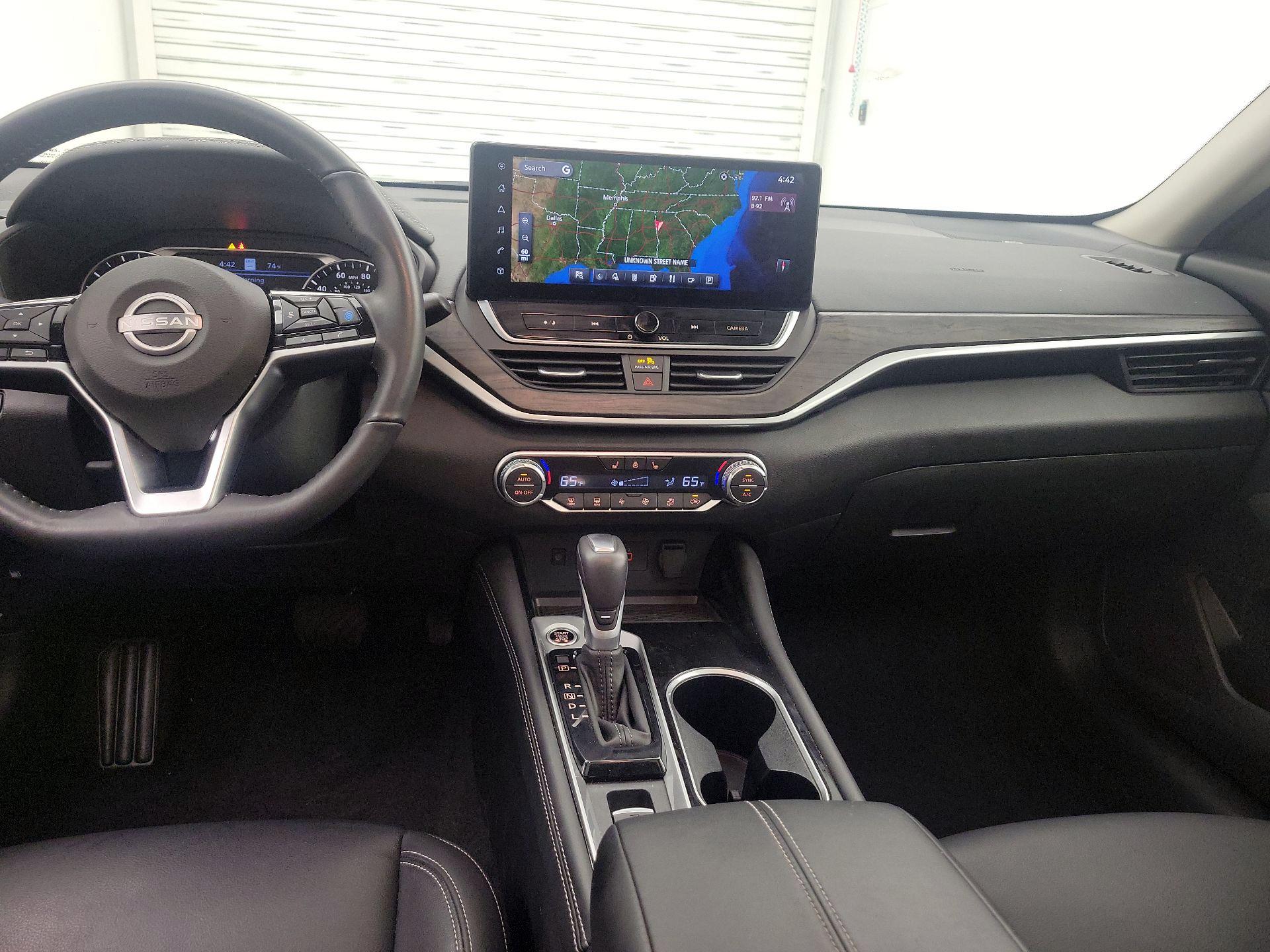 Thumbnail: 2023 Nissan Altima - 9