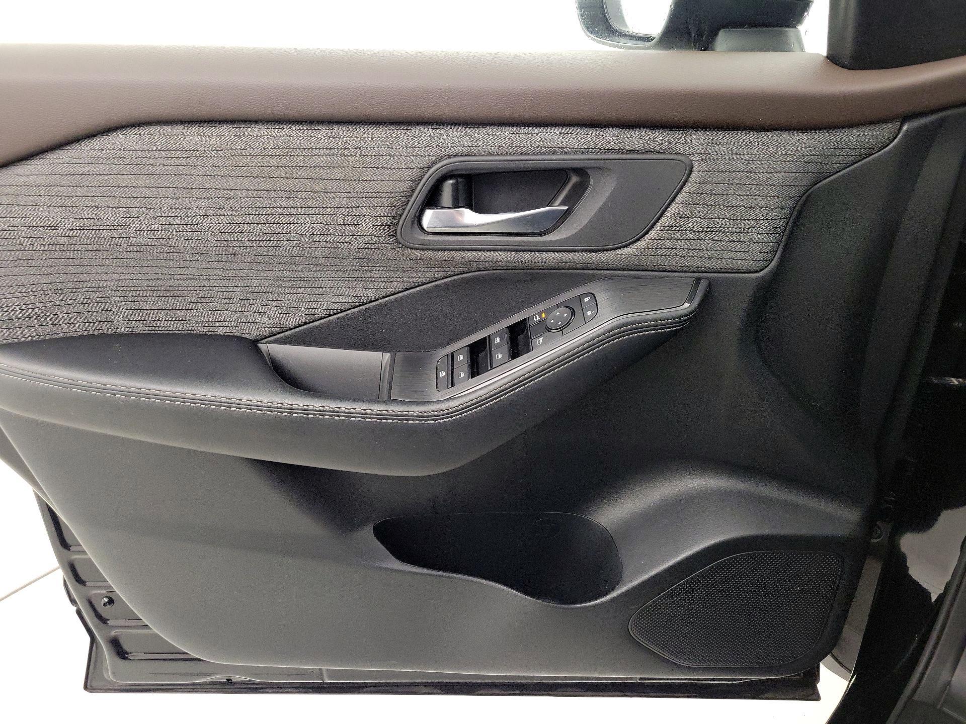 Thumbnail: 2023 Nissan Rogue - 12