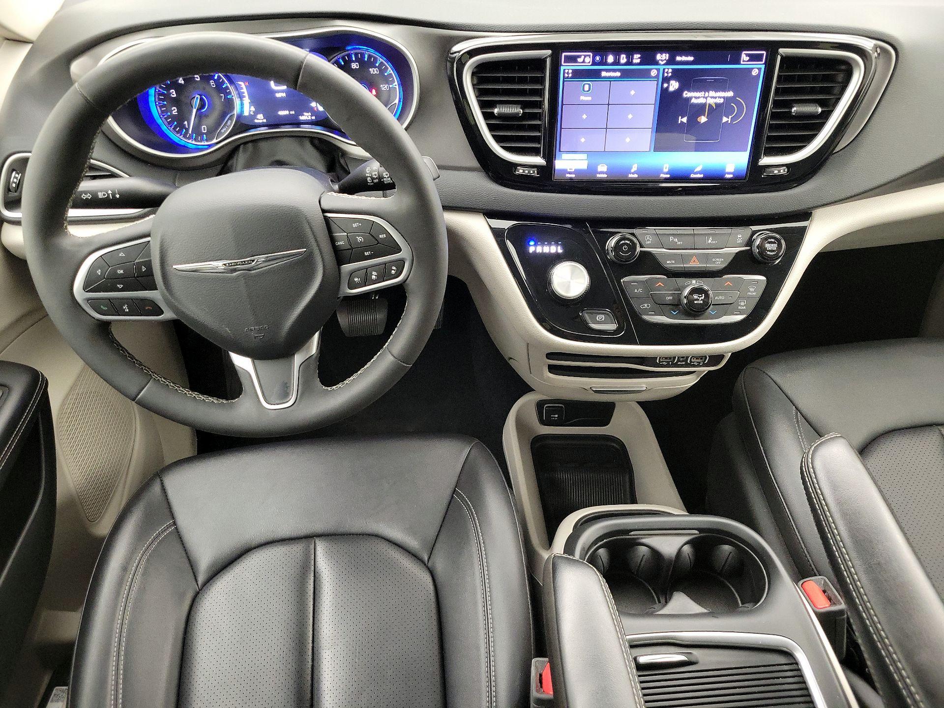 Thumbnail: 2024 Chrysler Pacifica - 9