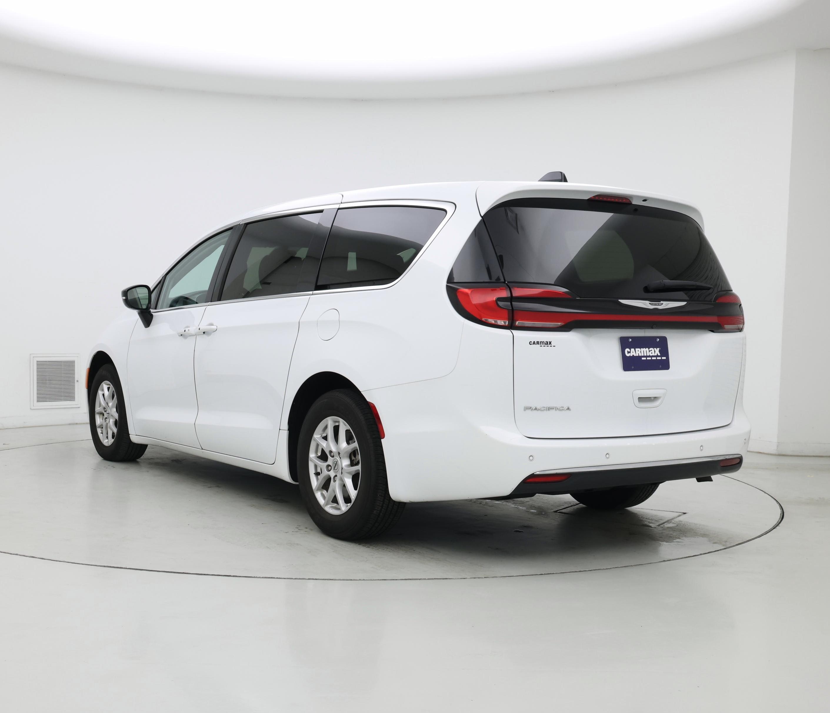 Thumbnail: 2024 Chrysler Pacifica - 2