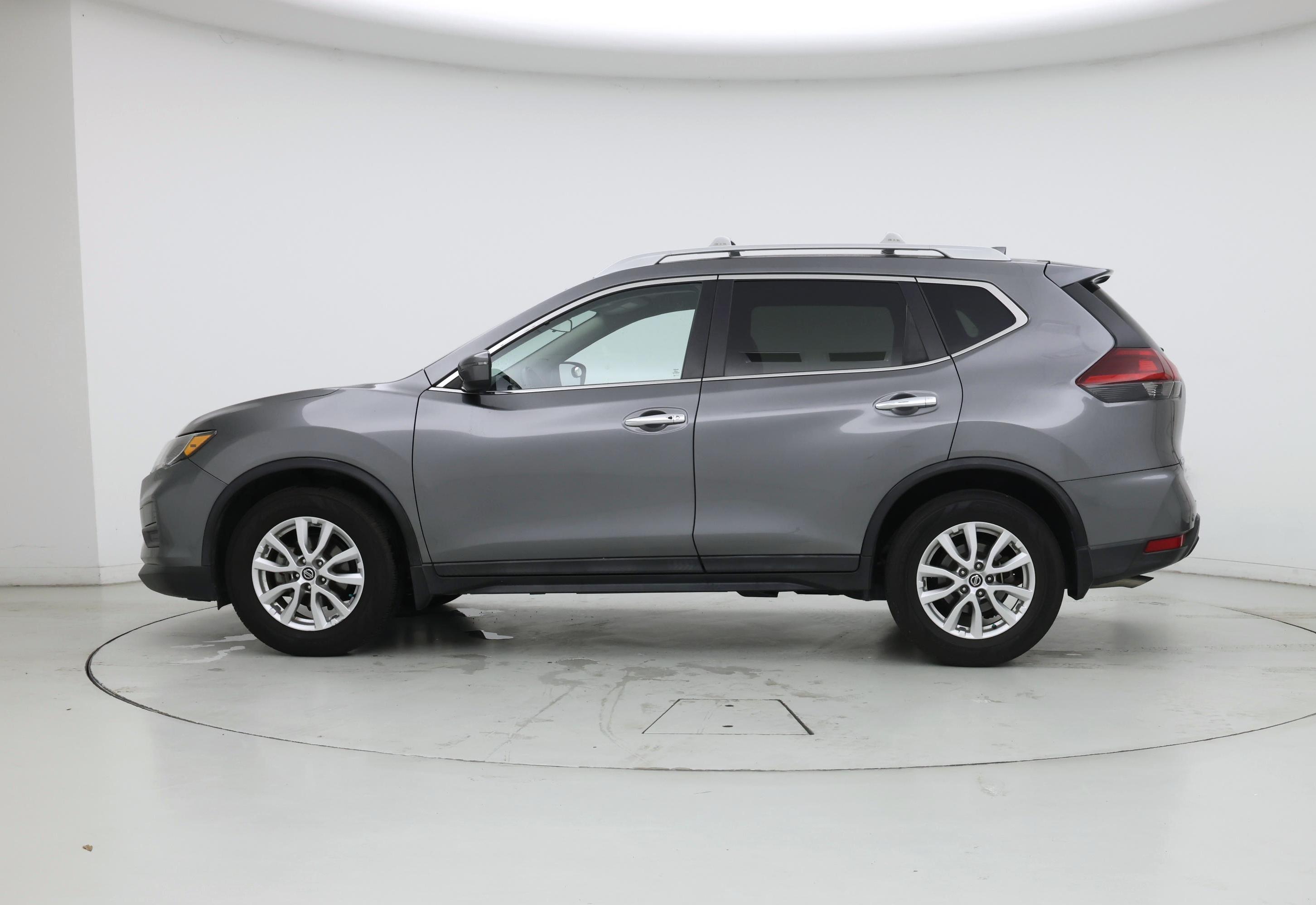 Thumbnail: 2020 Nissan Rogue - 3