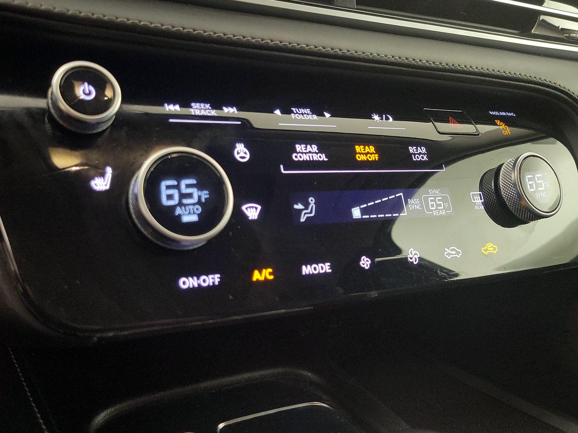 Thumbnail: 2023 INFINITI QX60 - 16