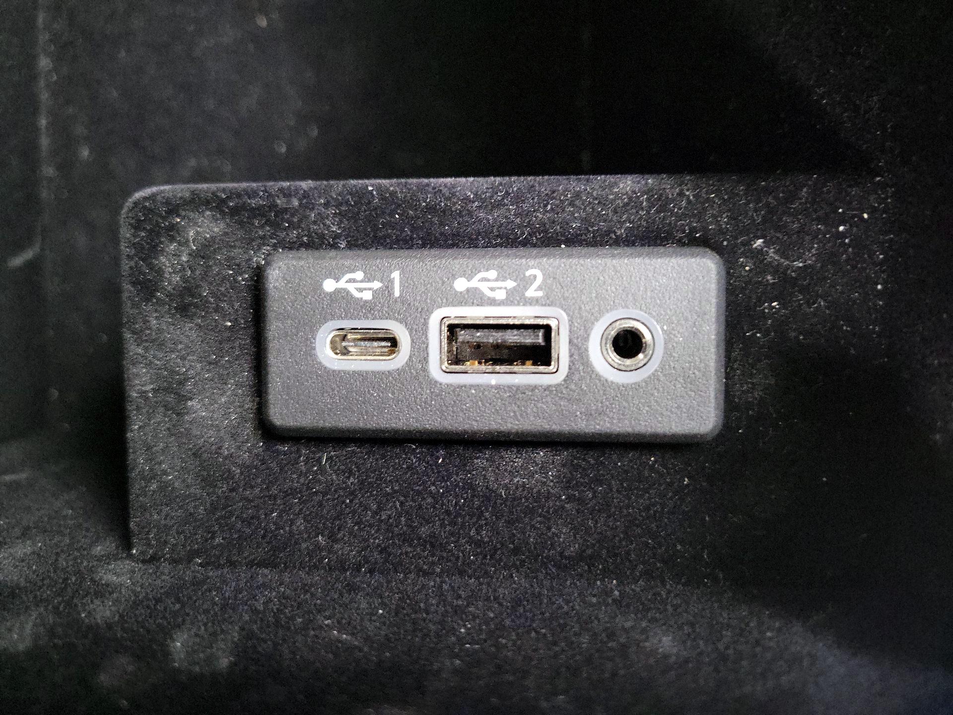 Thumbnail: 2023 INFINITI Q50 - 18