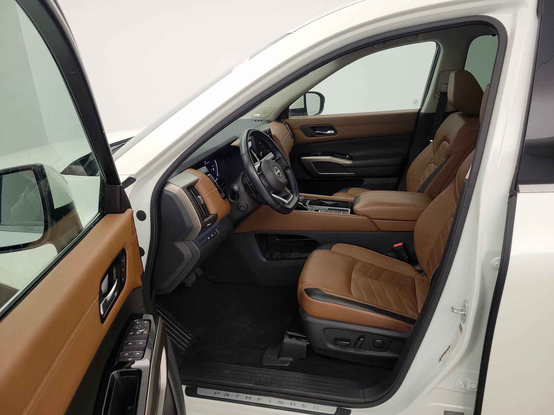 Thumbnail: 2023 Nissan Pathfinder - 11