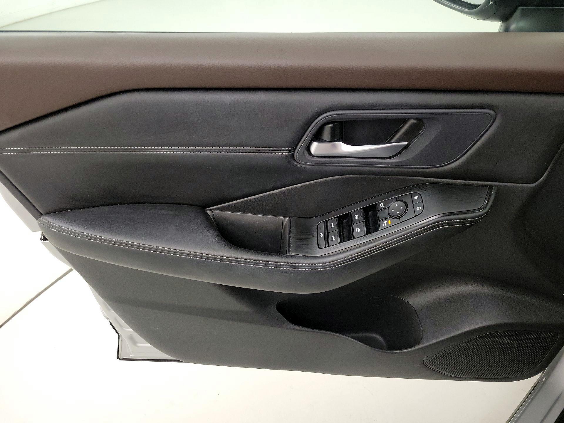 Thumbnail: 2023 Nissan Rogue - 12