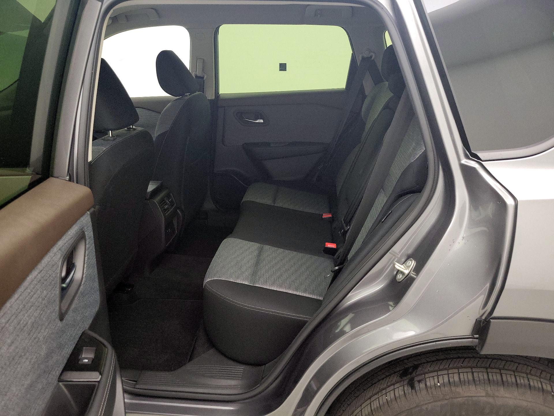 Thumbnail: 2023 Nissan Rogue - 19