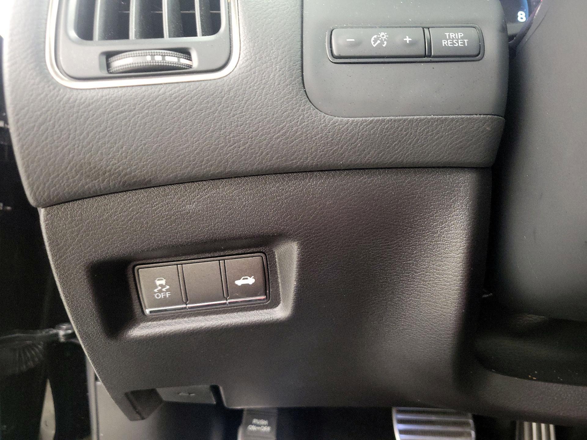 Thumbnail: 2022 INFINITI  - 13