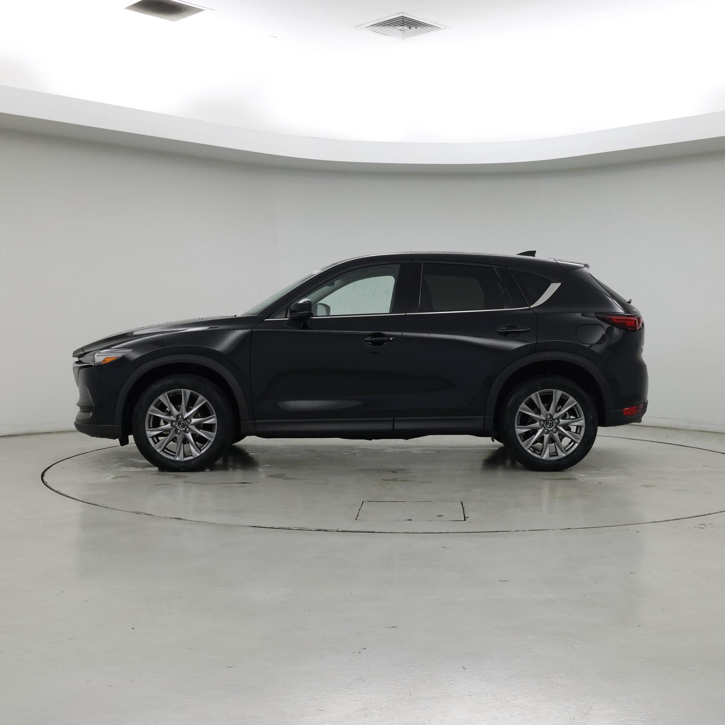 Thumbnail: 2021 Mazda CX-5 - 3
