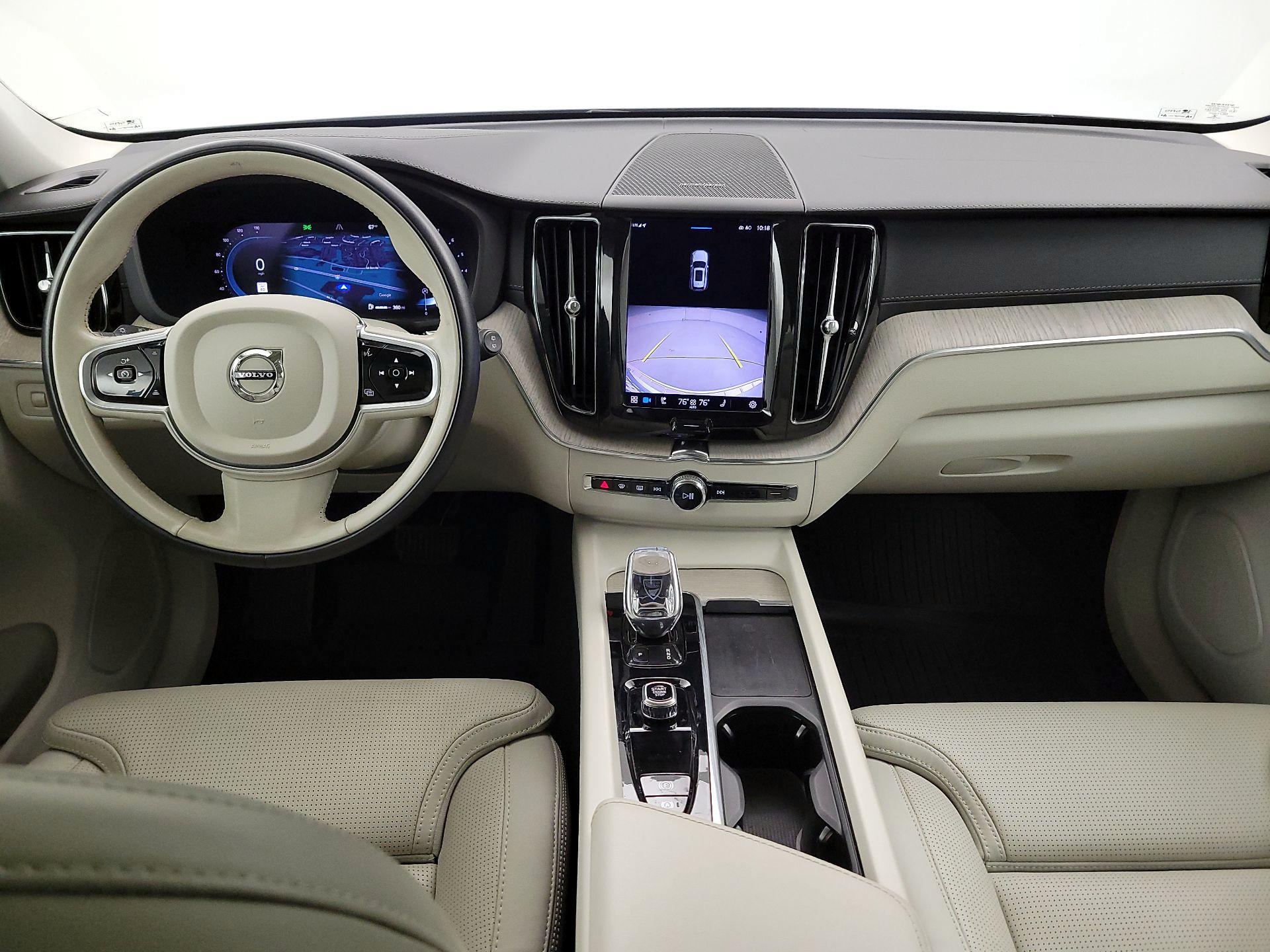 Thumbnail: 2022 Volvo XC60 - 9