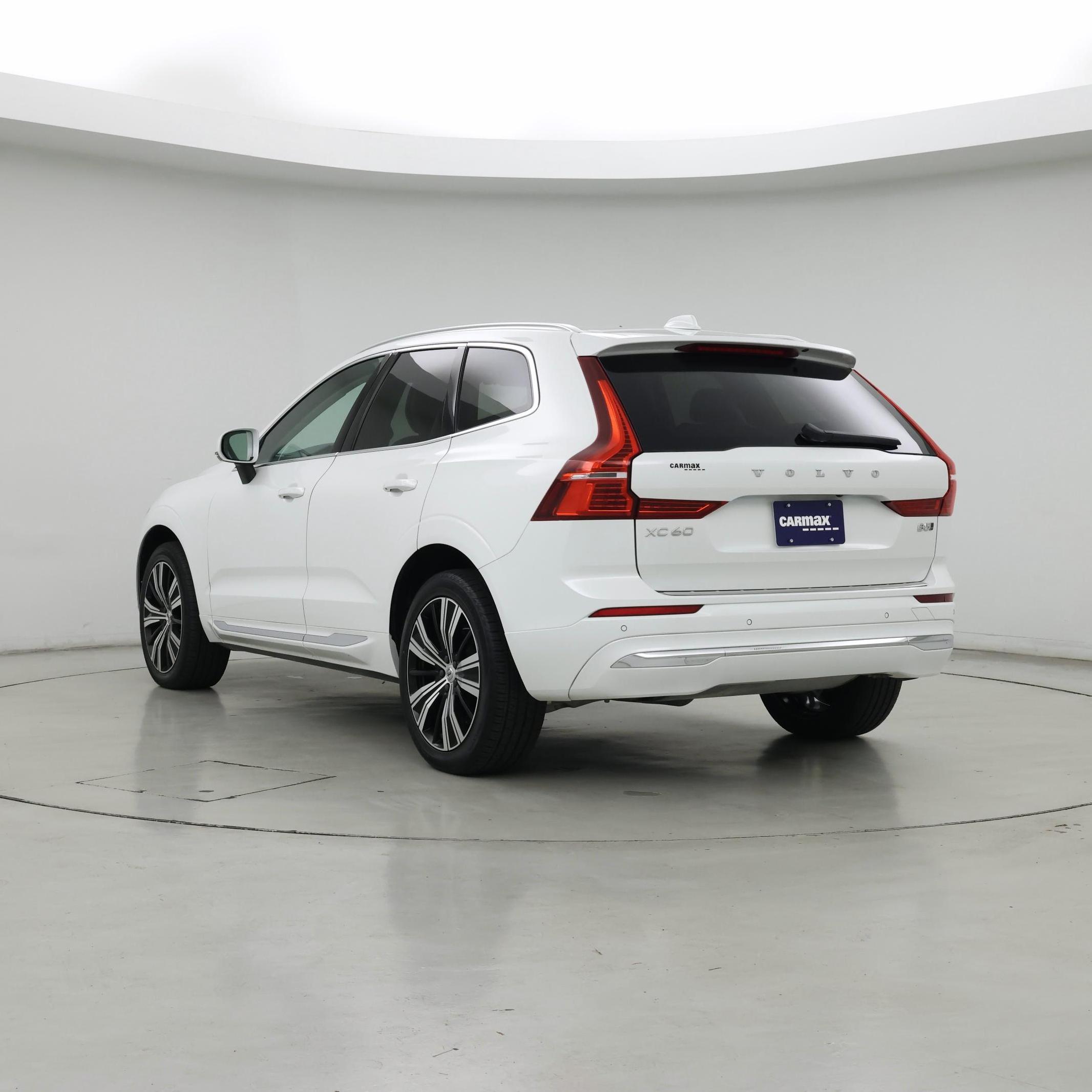 Thumbnail: 2022 Volvo XC60 - 2
