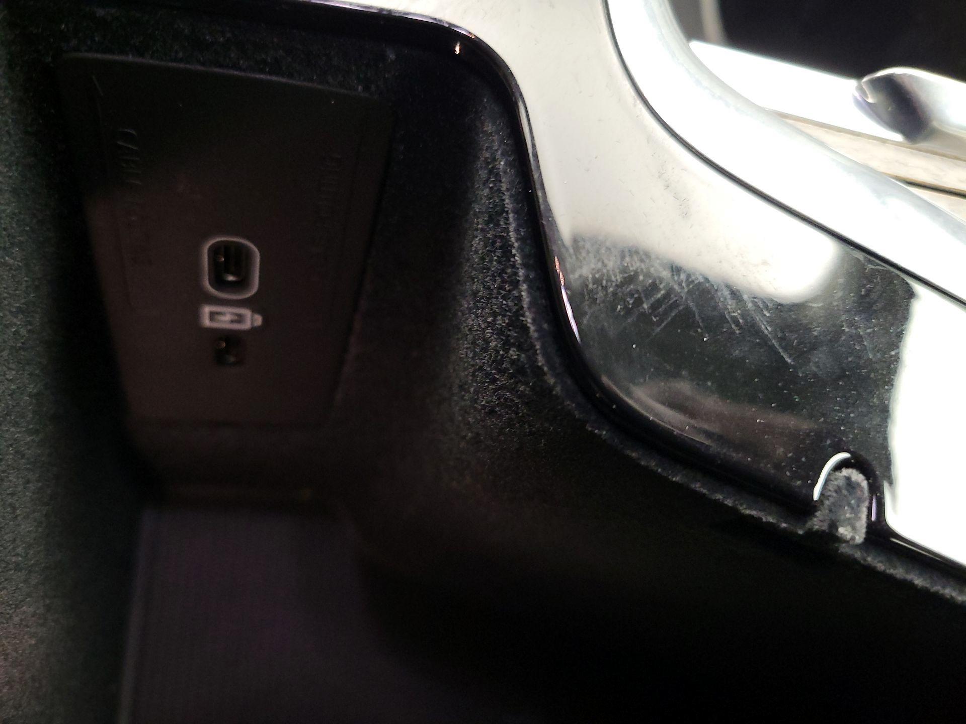 Thumbnail: 2022 Volvo XC60 - 19