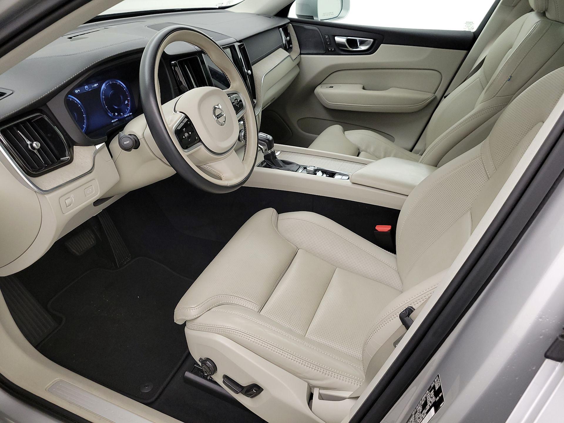 Thumbnail: 2021 Volvo XC60 - 11