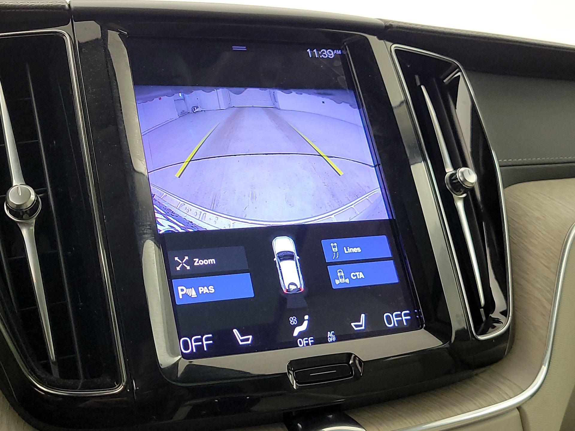 Thumbnail: 2021 Volvo XC60 - 15