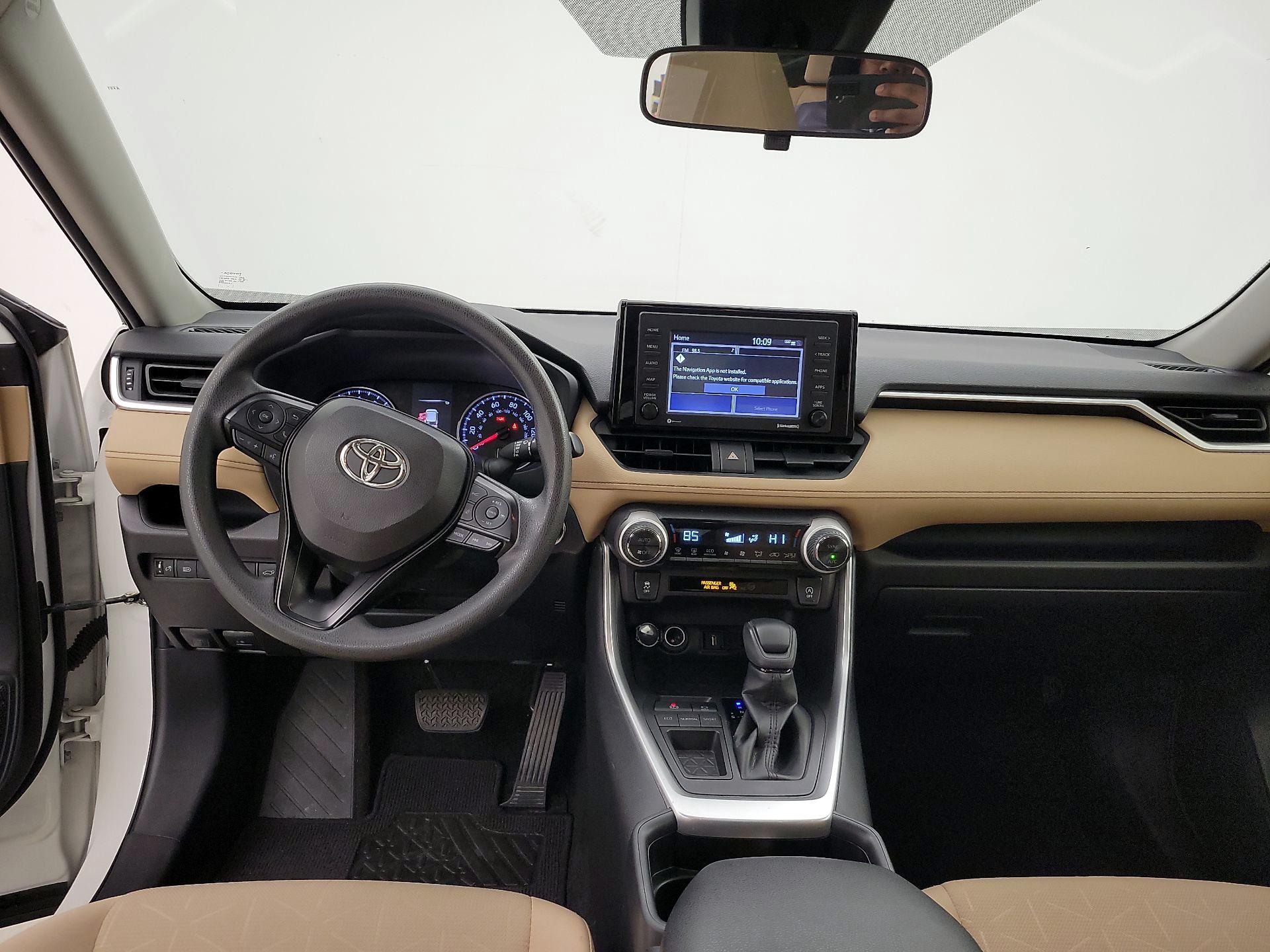 Thumbnail: 2020 Toyota RAV4 - 9