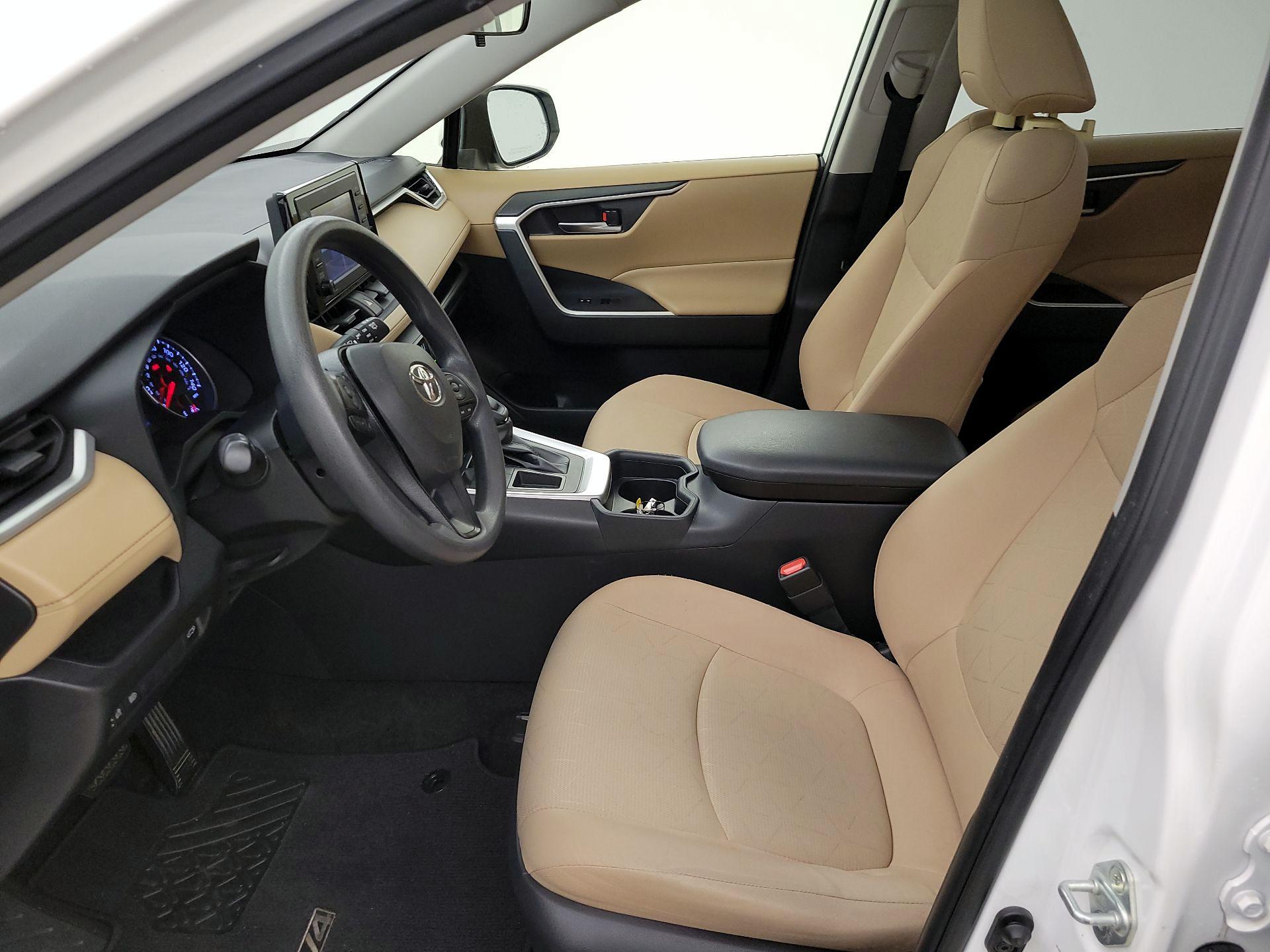 Thumbnail: 2020 Toyota RAV4 - 11