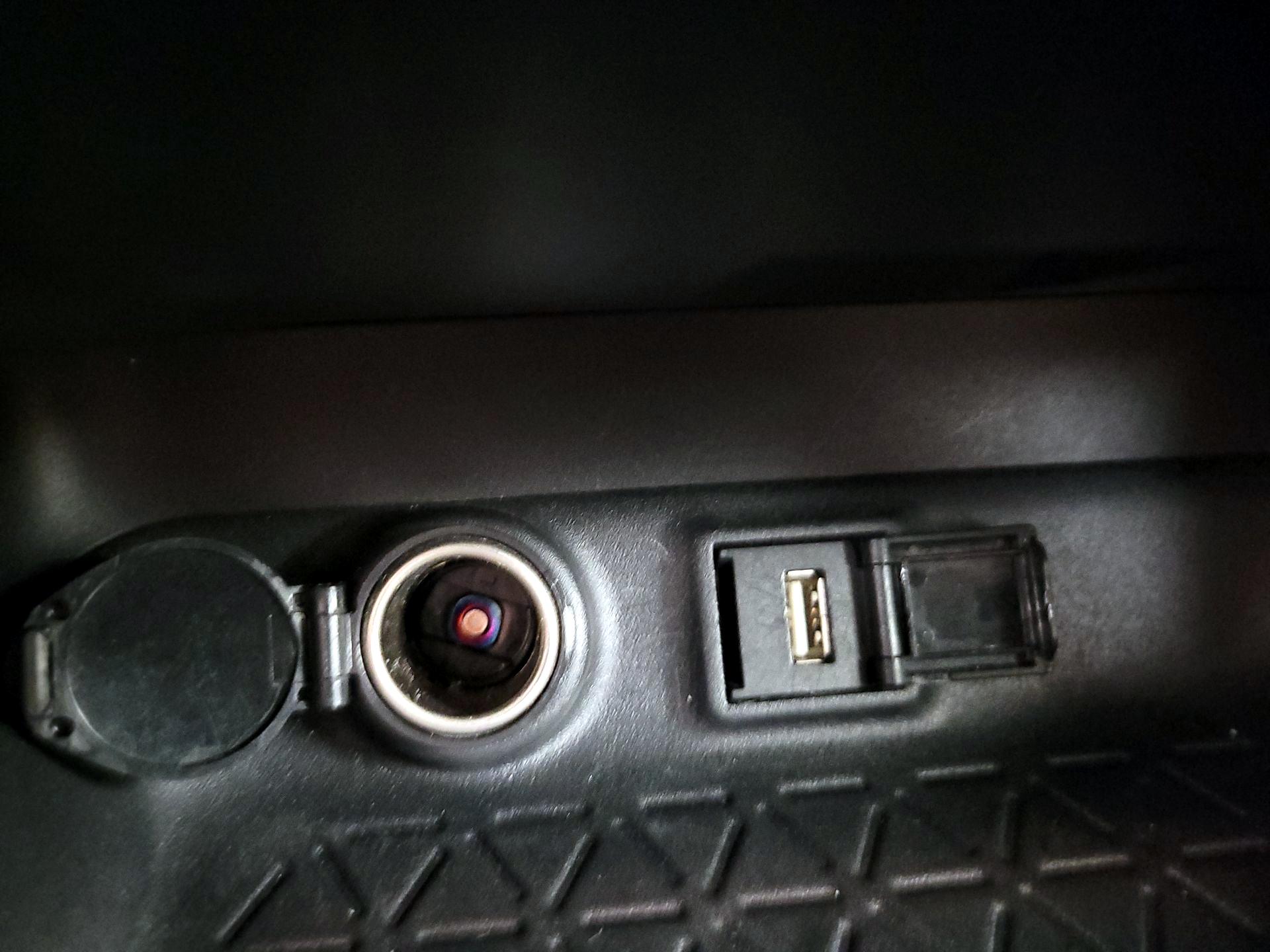 Thumbnail: 2020 Toyota RAV4 - 18