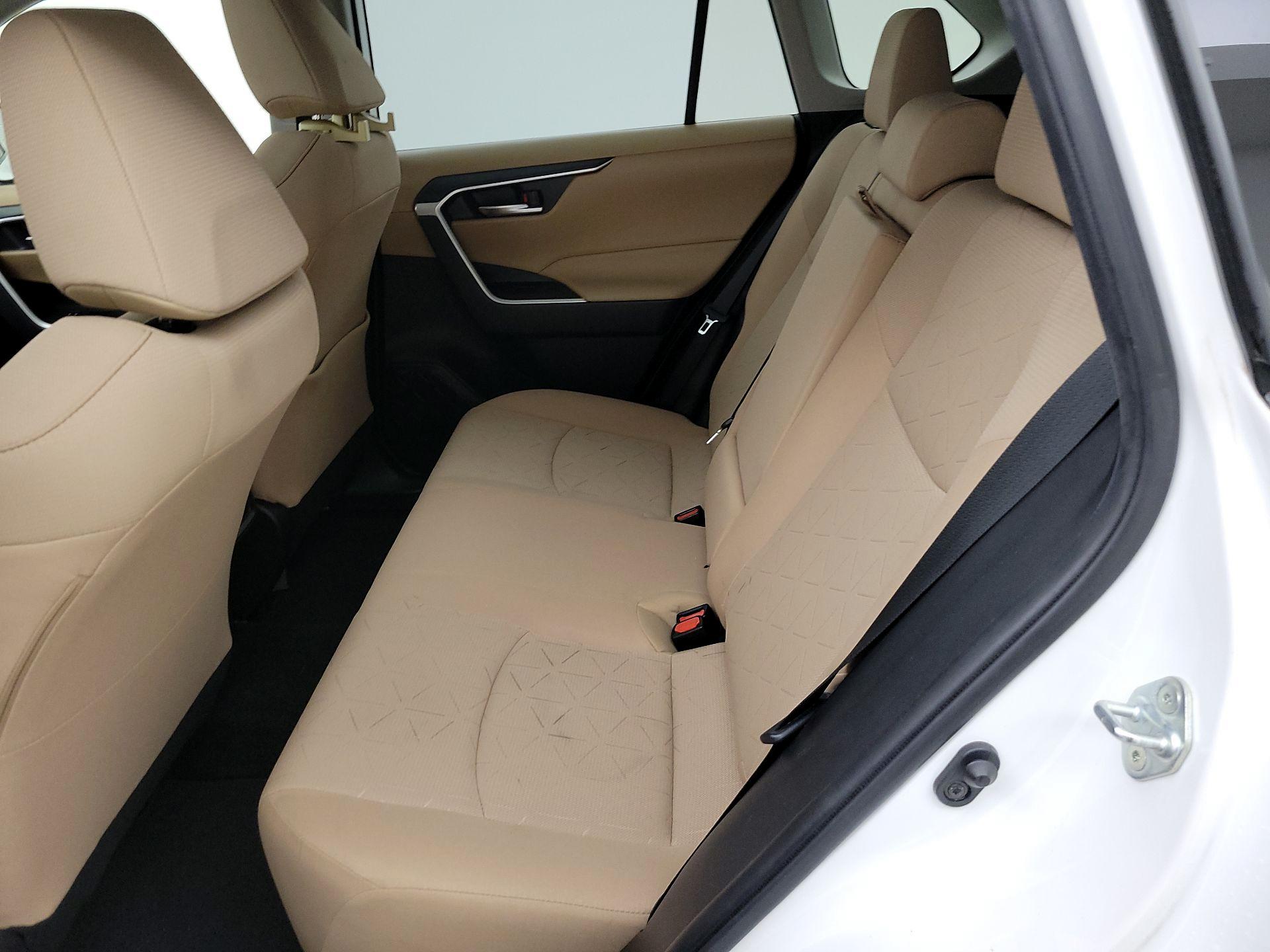 Thumbnail: 2020 Toyota RAV4 - 20