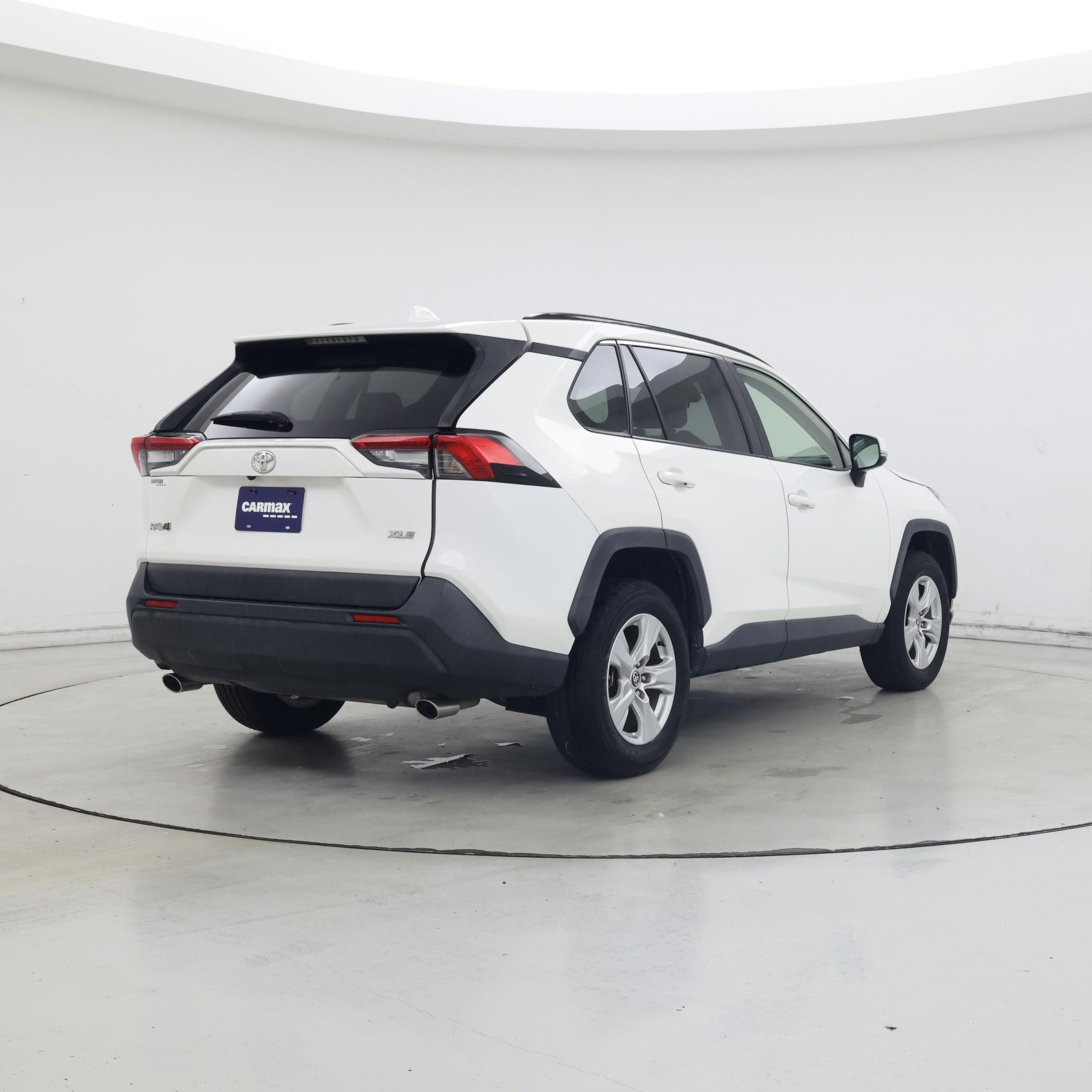 Thumbnail: 2020 Toyota RAV4 - 8