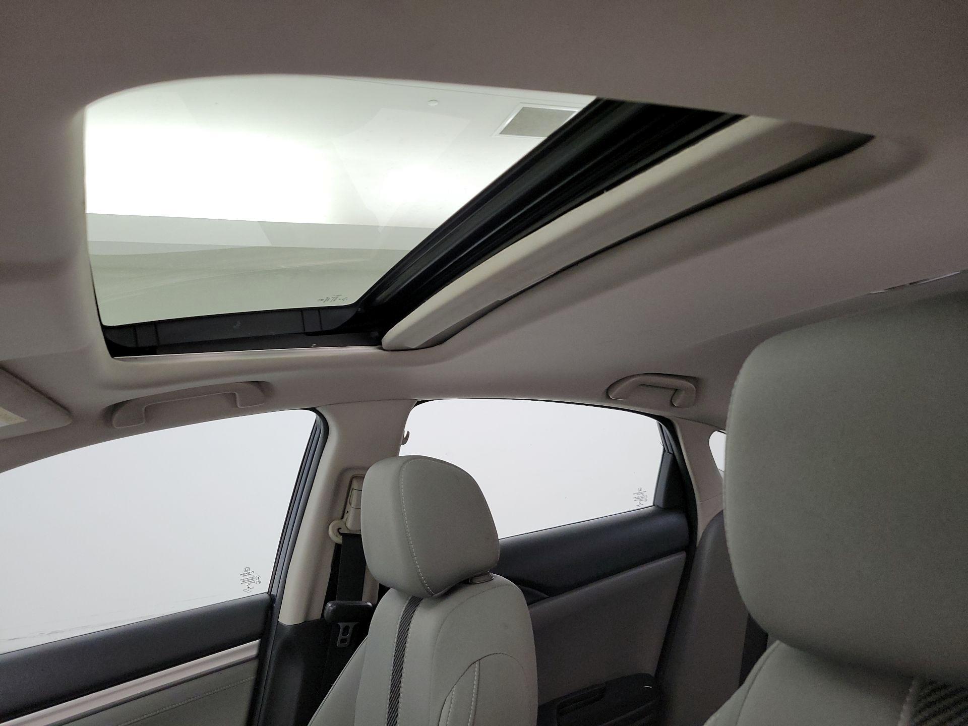 Thumbnail: 2017 Honda Civic - 19